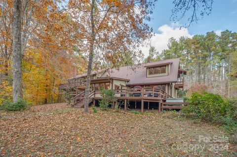 A home in Tryon