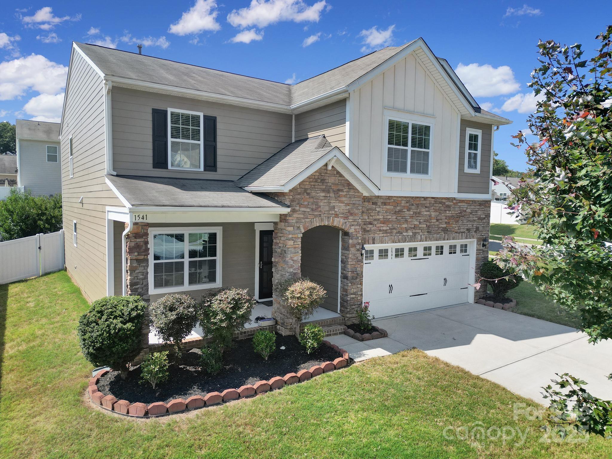 1541 Spring Blossom Trail