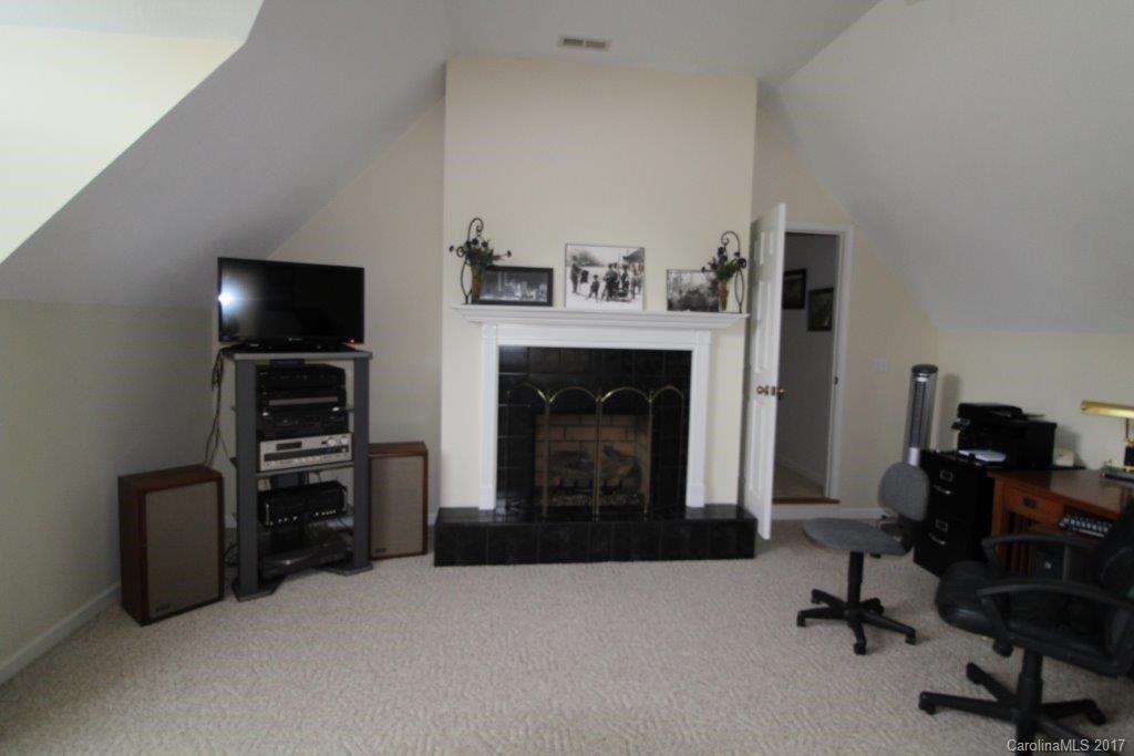 Forest Knoll - Residential