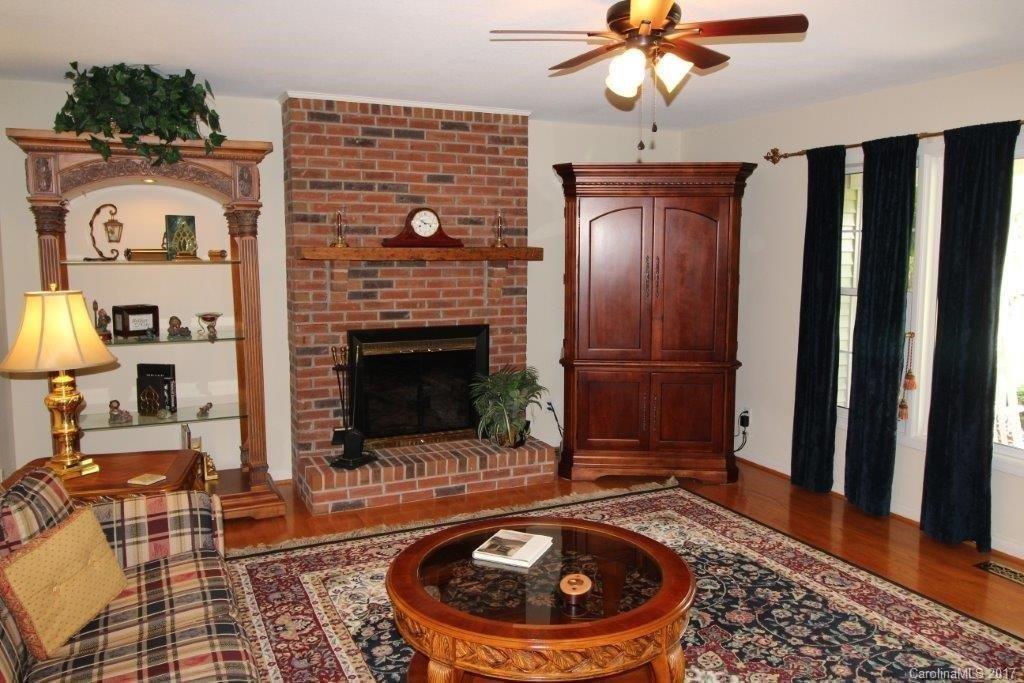 Forest Knoll - Residential