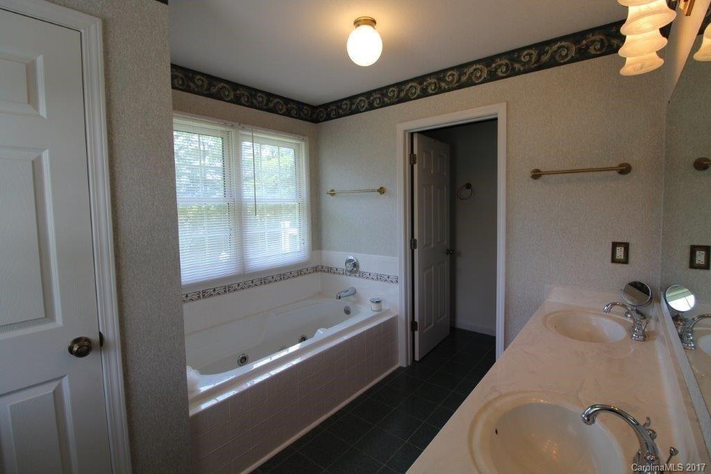 Forest Knoll - Residential