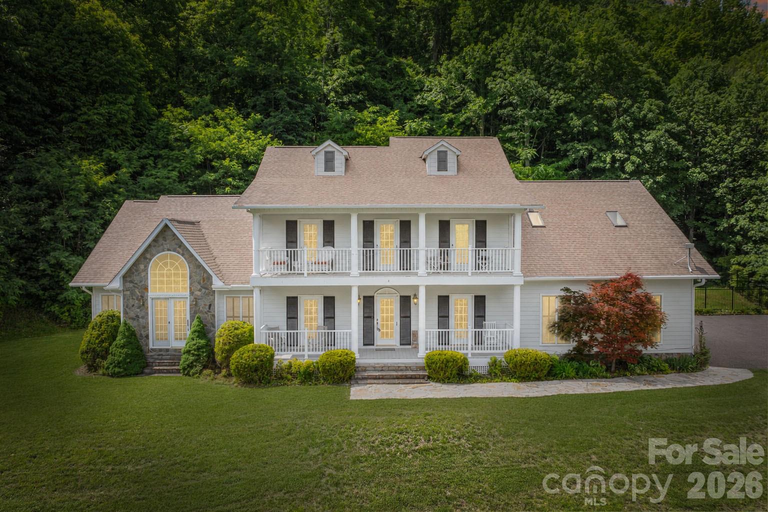 302 Davy Crockett Drive