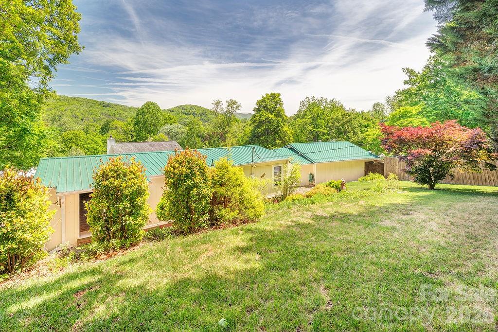 64 Haw Creek Circle