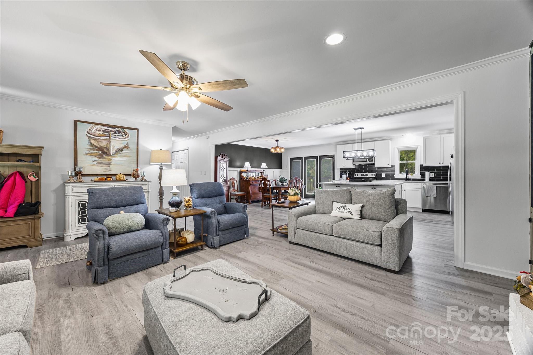 464 Hidden Lake Drive