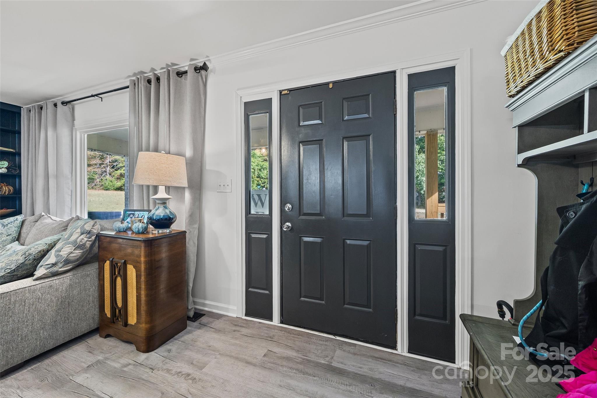 464 Hidden Lake Drive