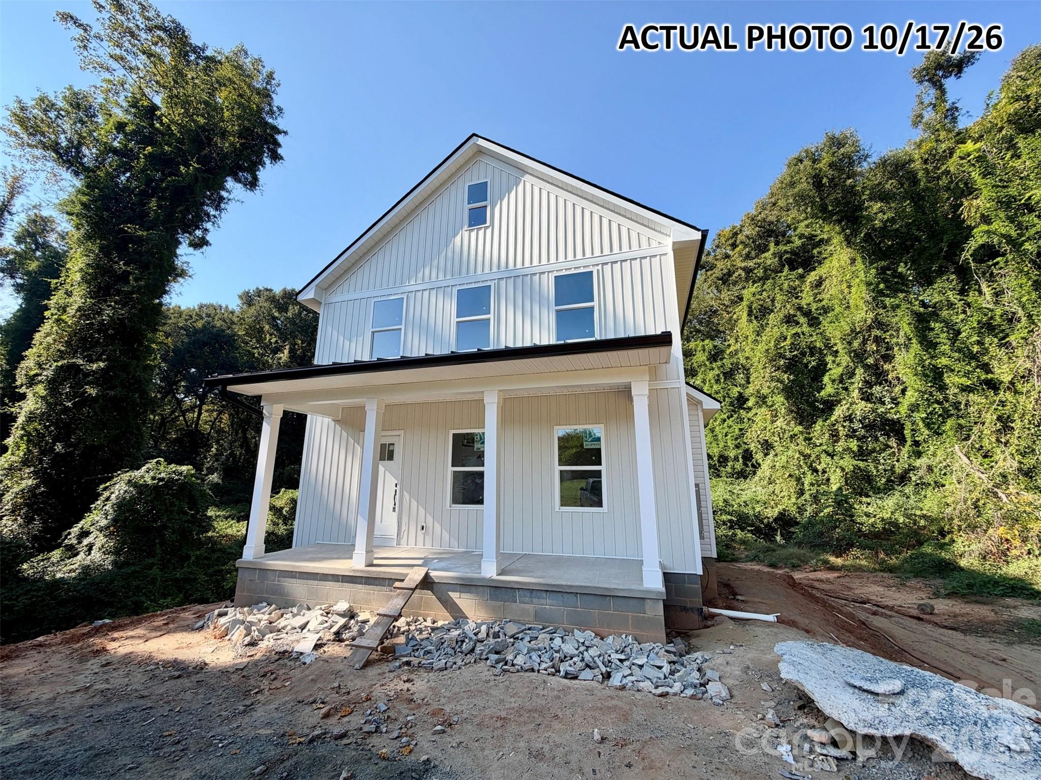 1025 Floyd Lane