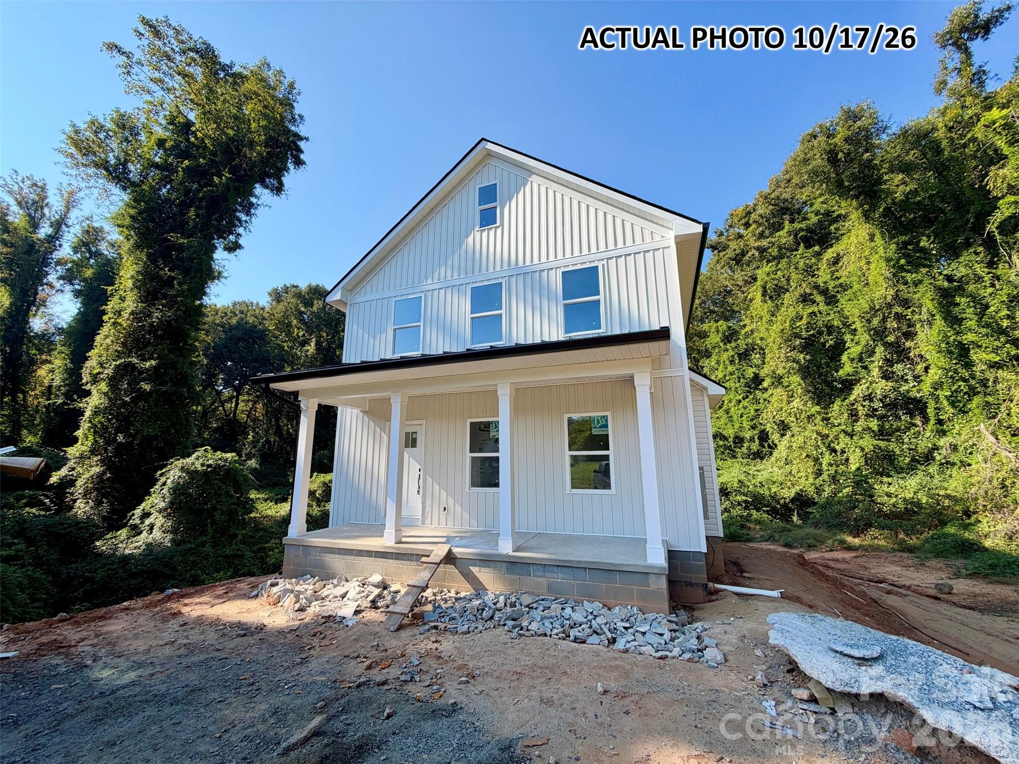 1025 Floyd Lane