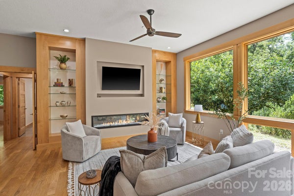 36 RAVENWOOD DR, FLETCHER, NC 28732 - Image f905c8d9aeb4667d314f8d9da66f2324/446854780