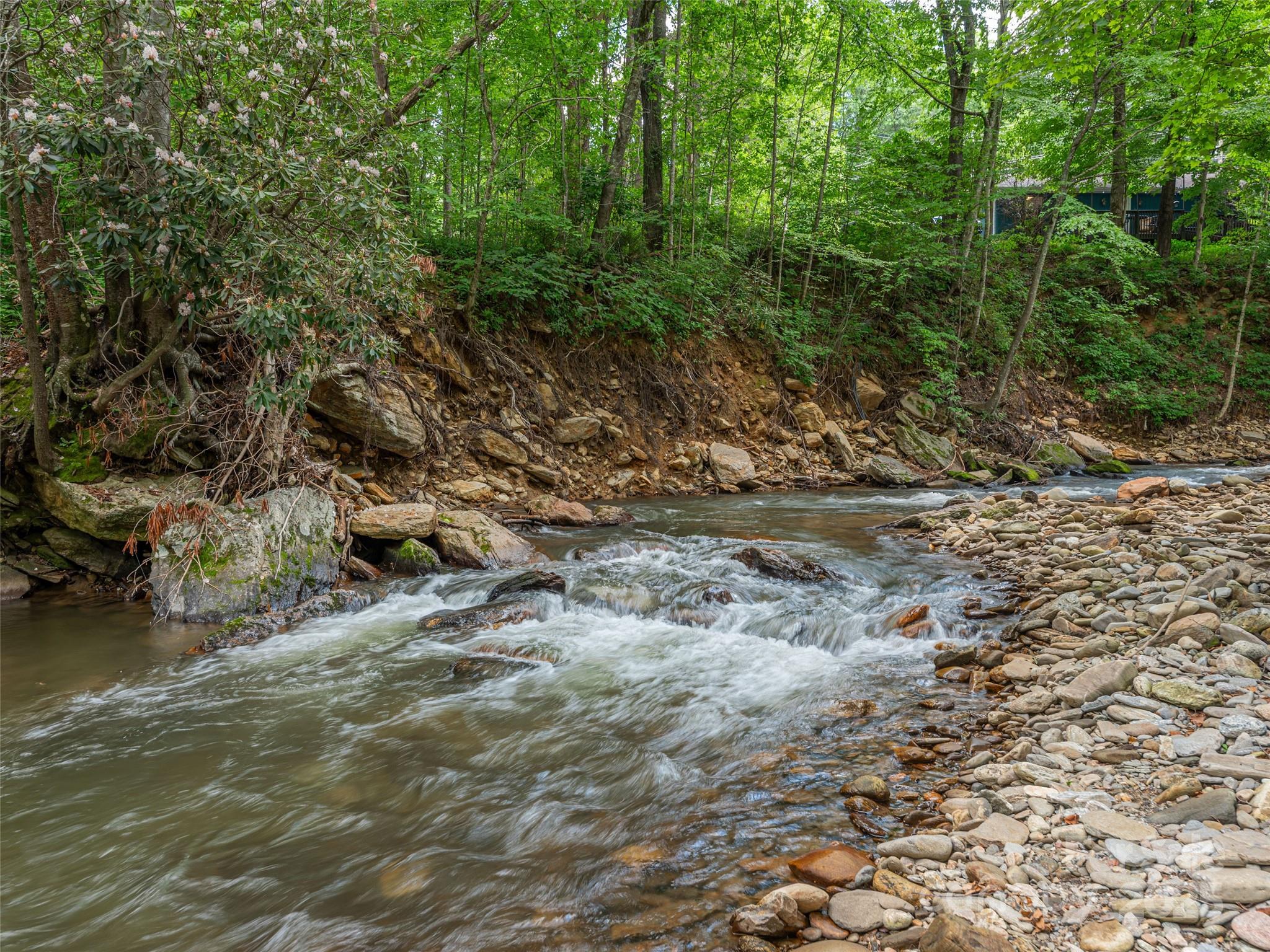 15 Breezy Creek Lane