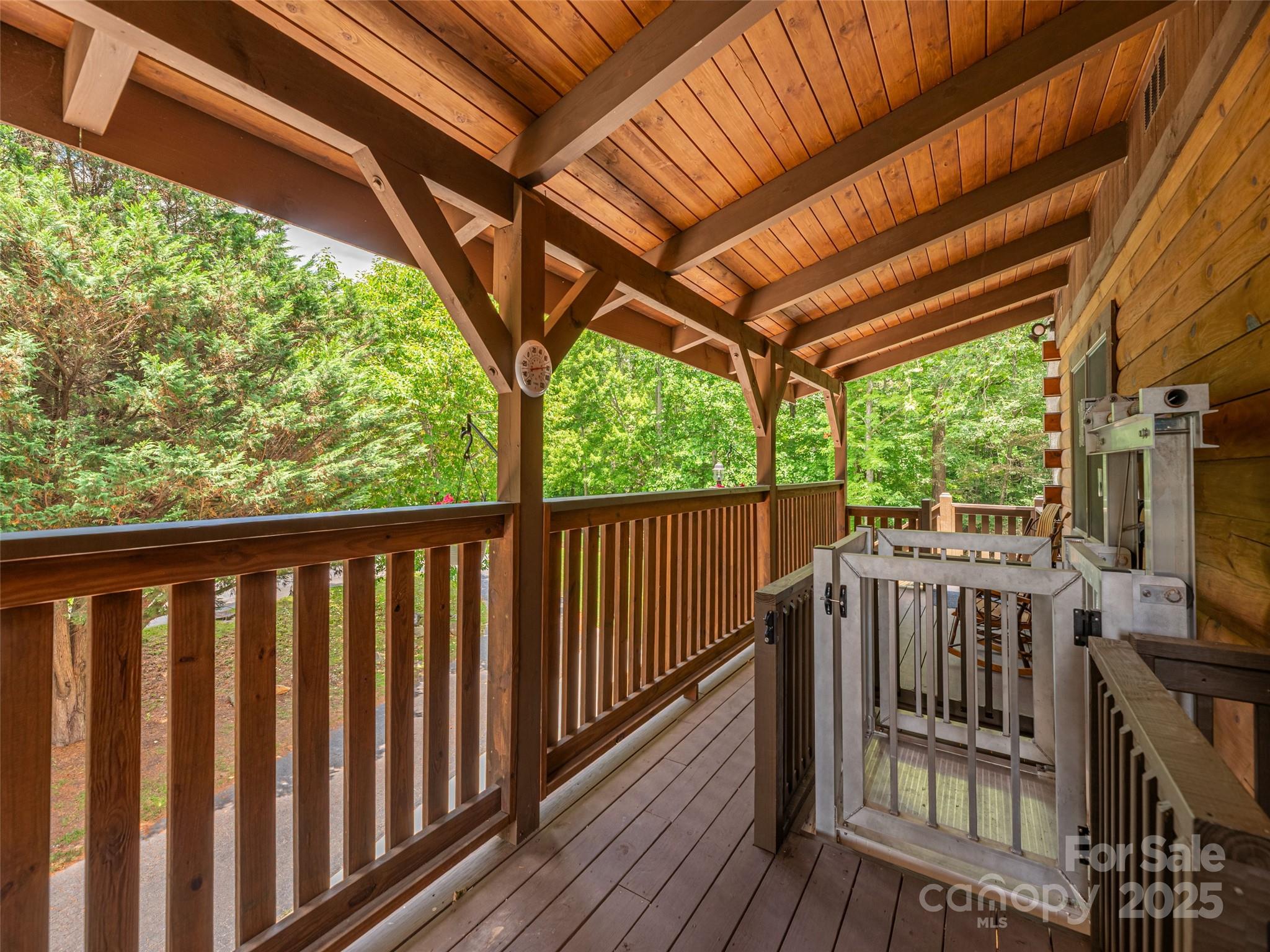 15 Breezy Creek Lane