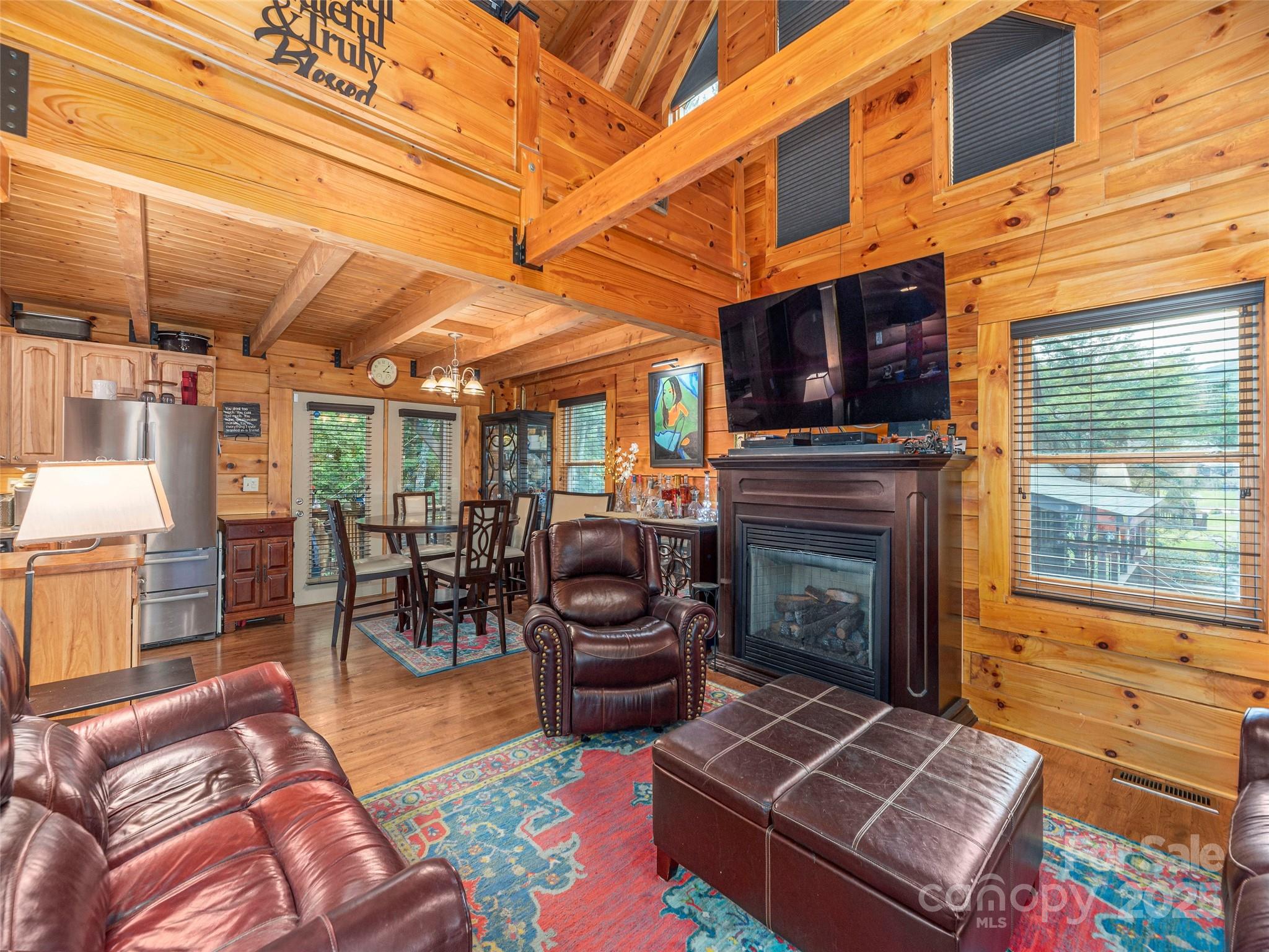15 Breezy Creek Lane