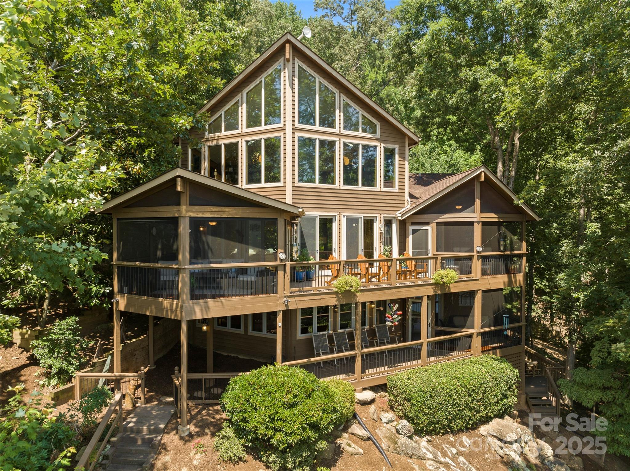 128 Moffitt Road