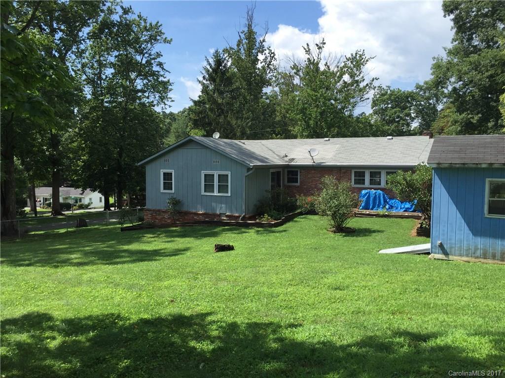 Royal Pines - Residential