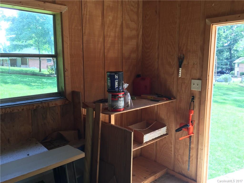 Royal Pines - Residential