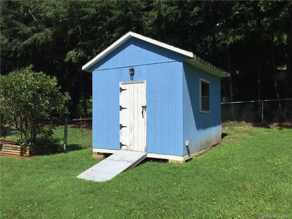 Royal Pines - Residential