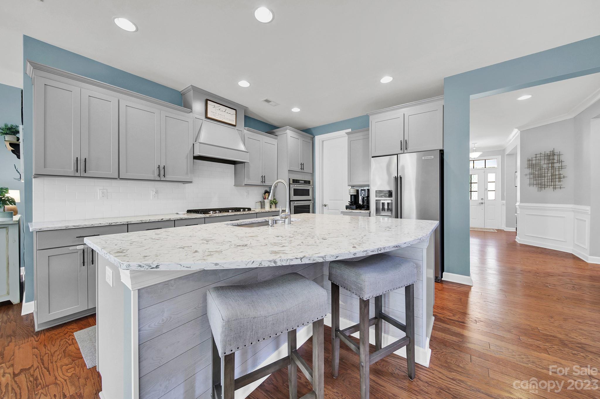 Lake Crest - Residential