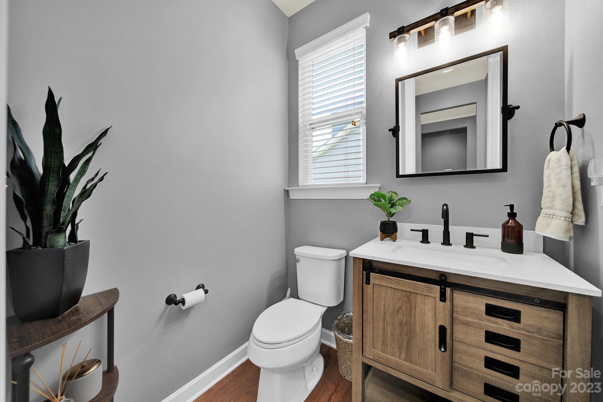 Lake Crest - Residential