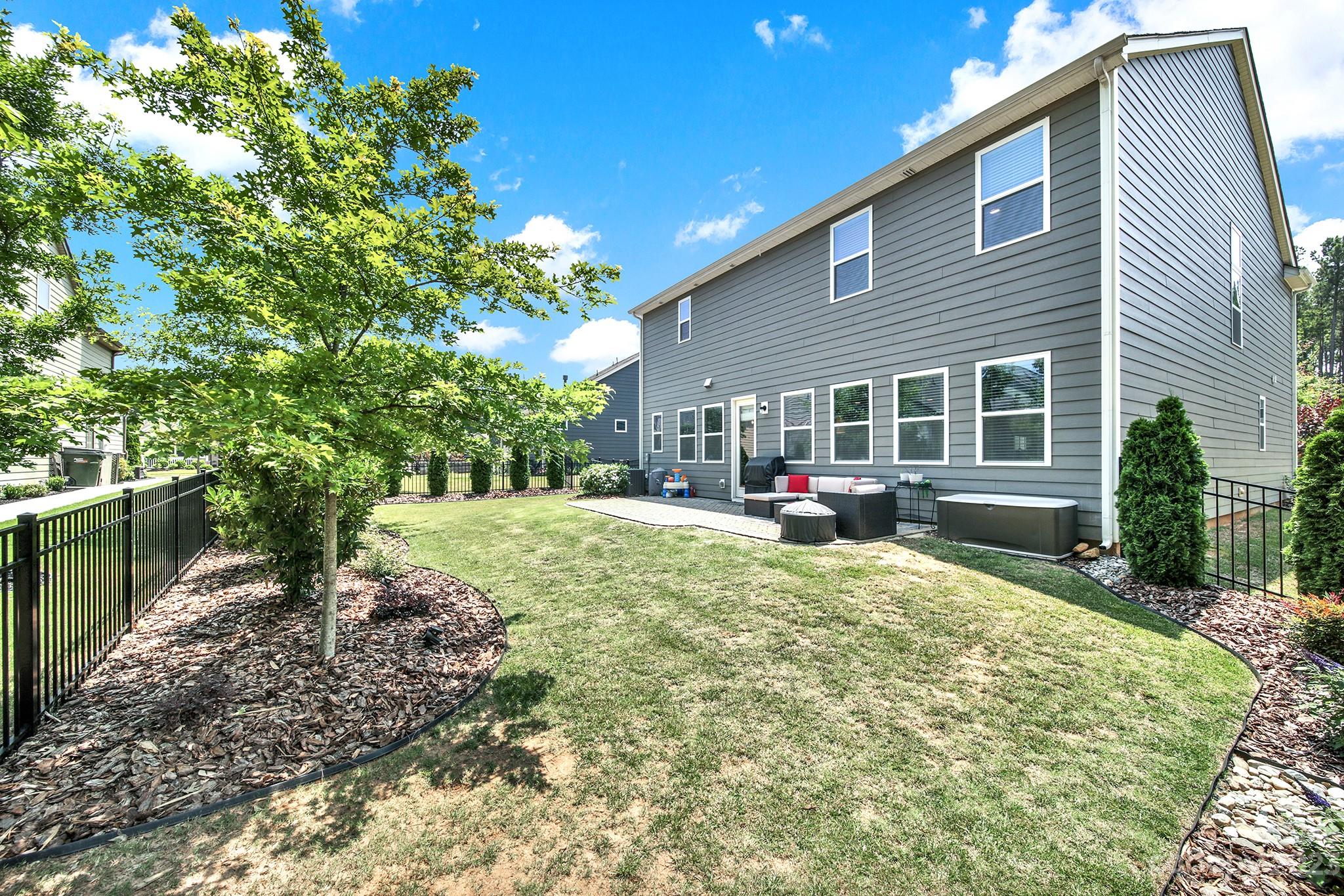 Lake Crest - Residential