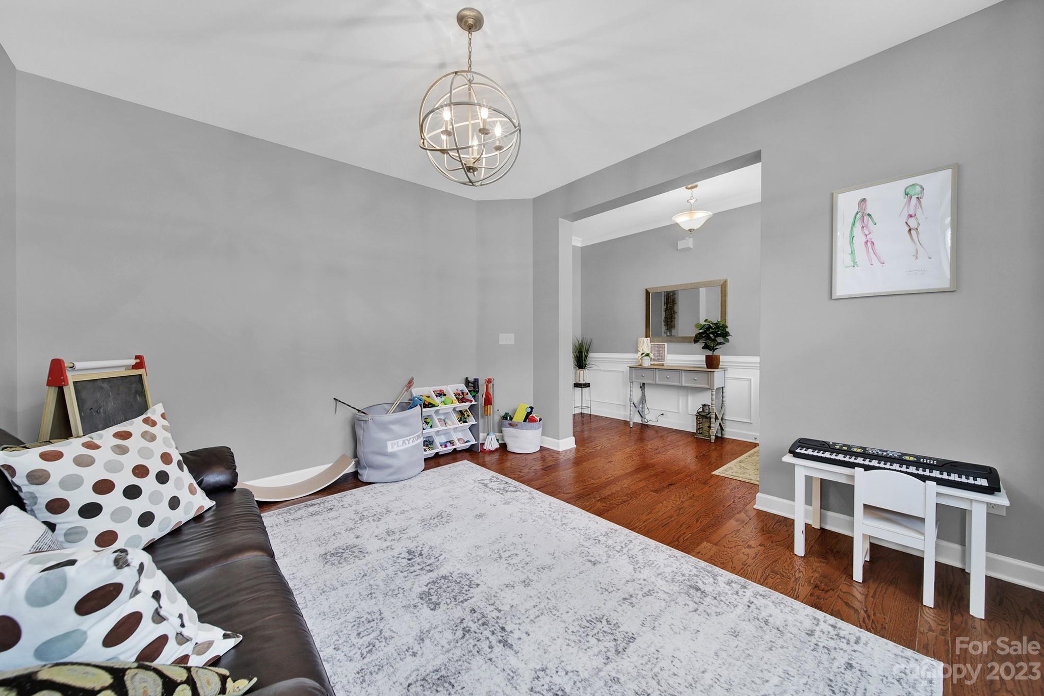 Lake Crest - Residential