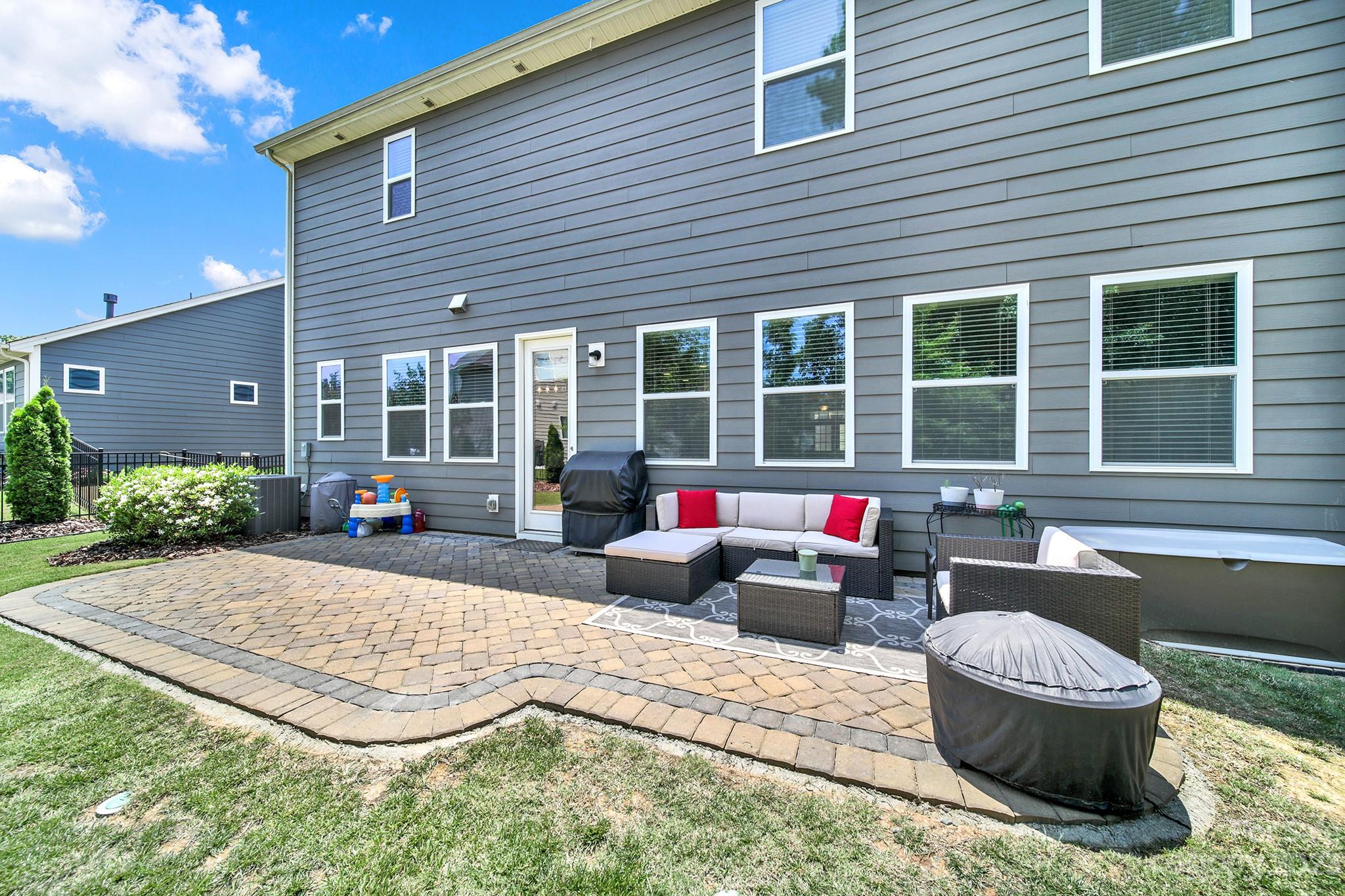 Lake Crest - Residential