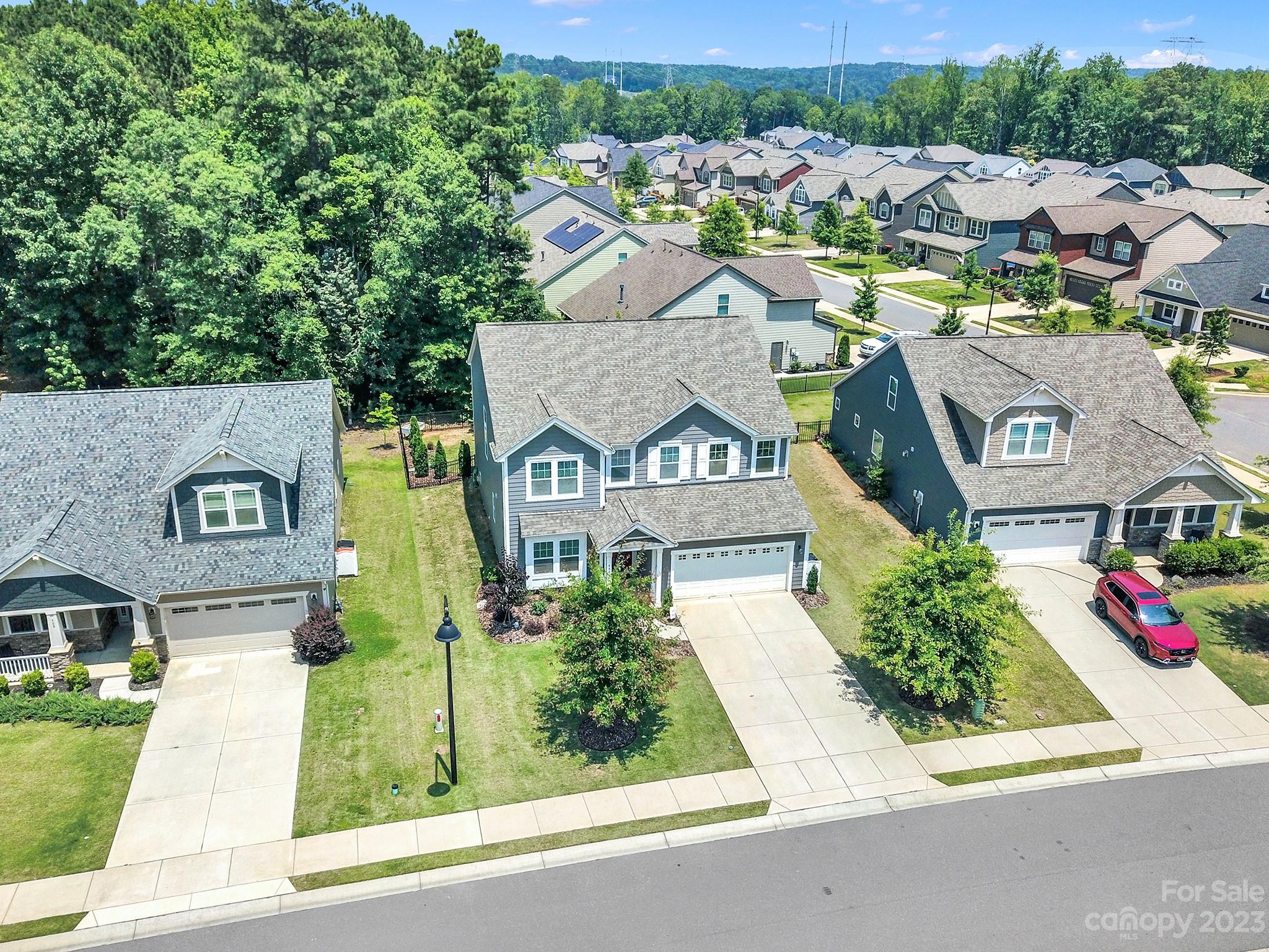 Lake Crest - Residential