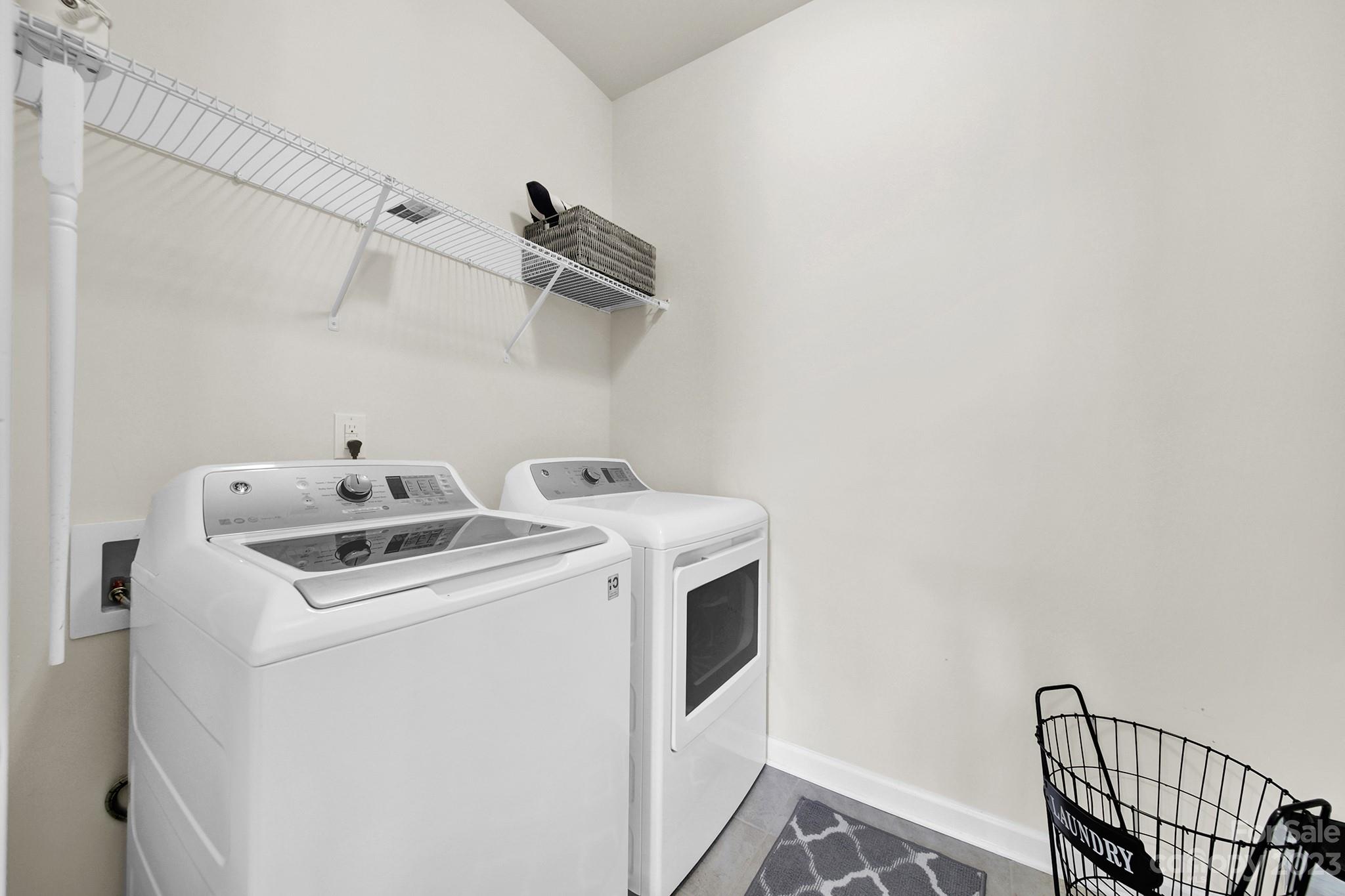 Lake Crest - Residential