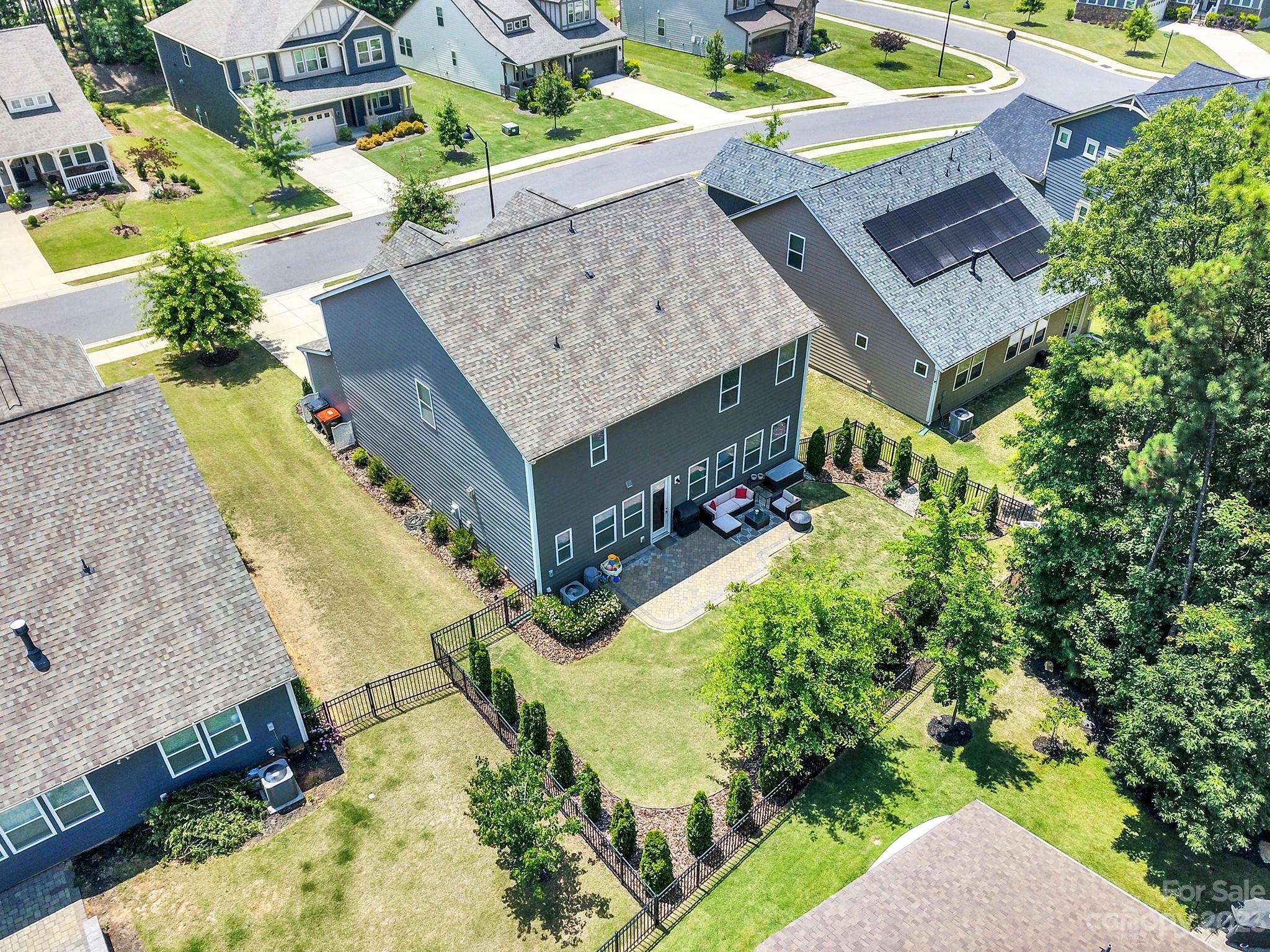 Lake Crest - Residential