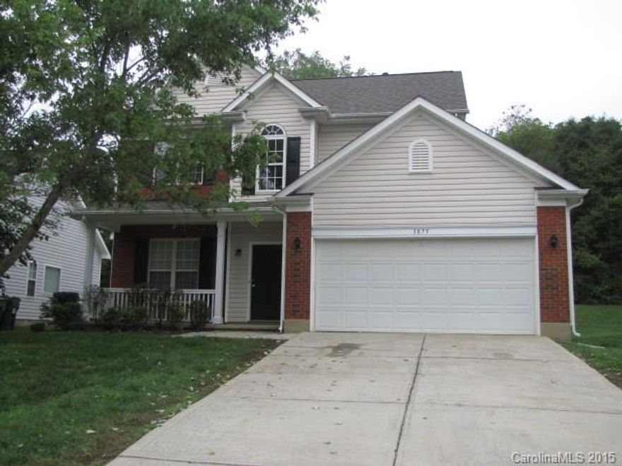 This Steele Creek home features detailed moldings, ceramic tile floors and fresh paint! The family room with a fireplace flows into the elegant dining room. The kitchen with stainless steel appliances and a tile backsplash is open to the sunny breakfast area with a bay window. The master suite boasts vaulted ceilings, and a bath with a dual sink vanity. Close to schools, I-485 and shopping and dining, including Charlotte Premium Outlets!