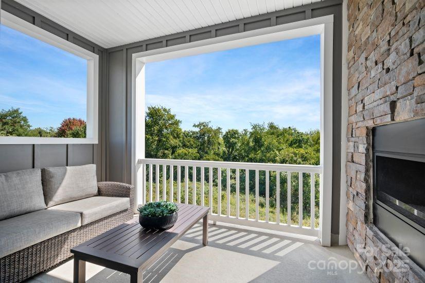 2285 Flicker Road 1050B