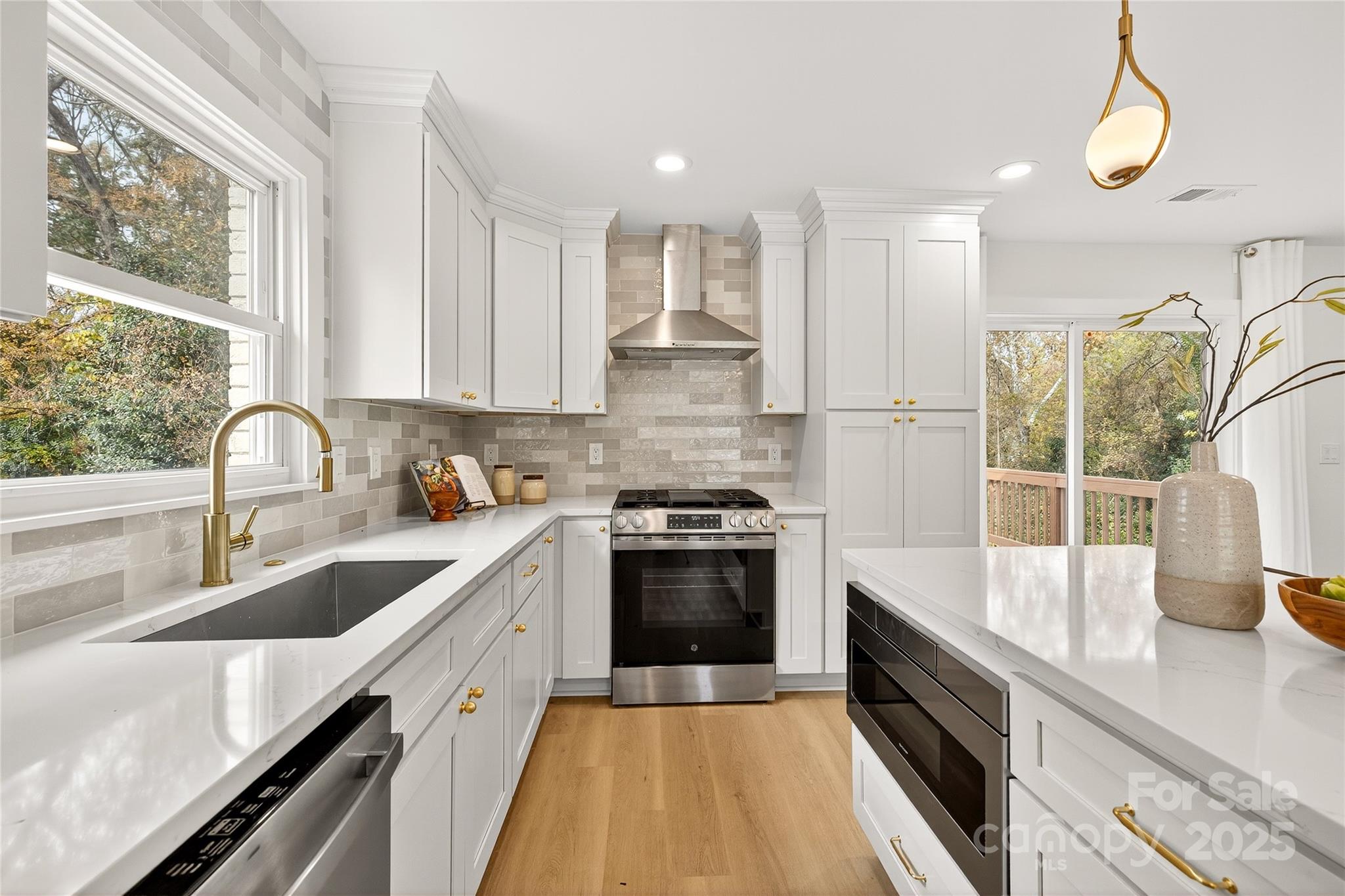 1711 Brookdale Avenue