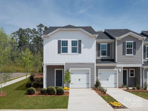 4043 Summit Woods Drive Charlotte NC 28216