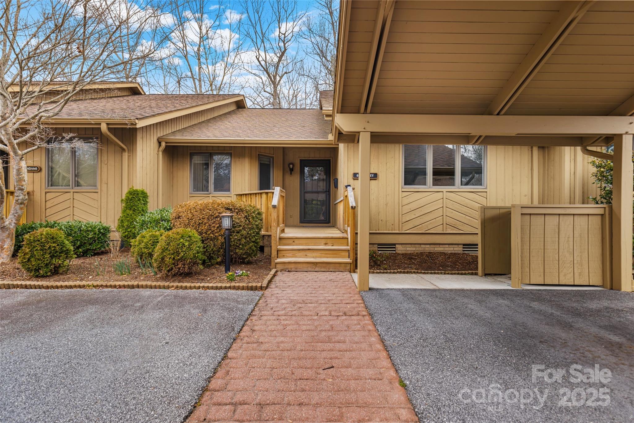 603 Red Oak Drive