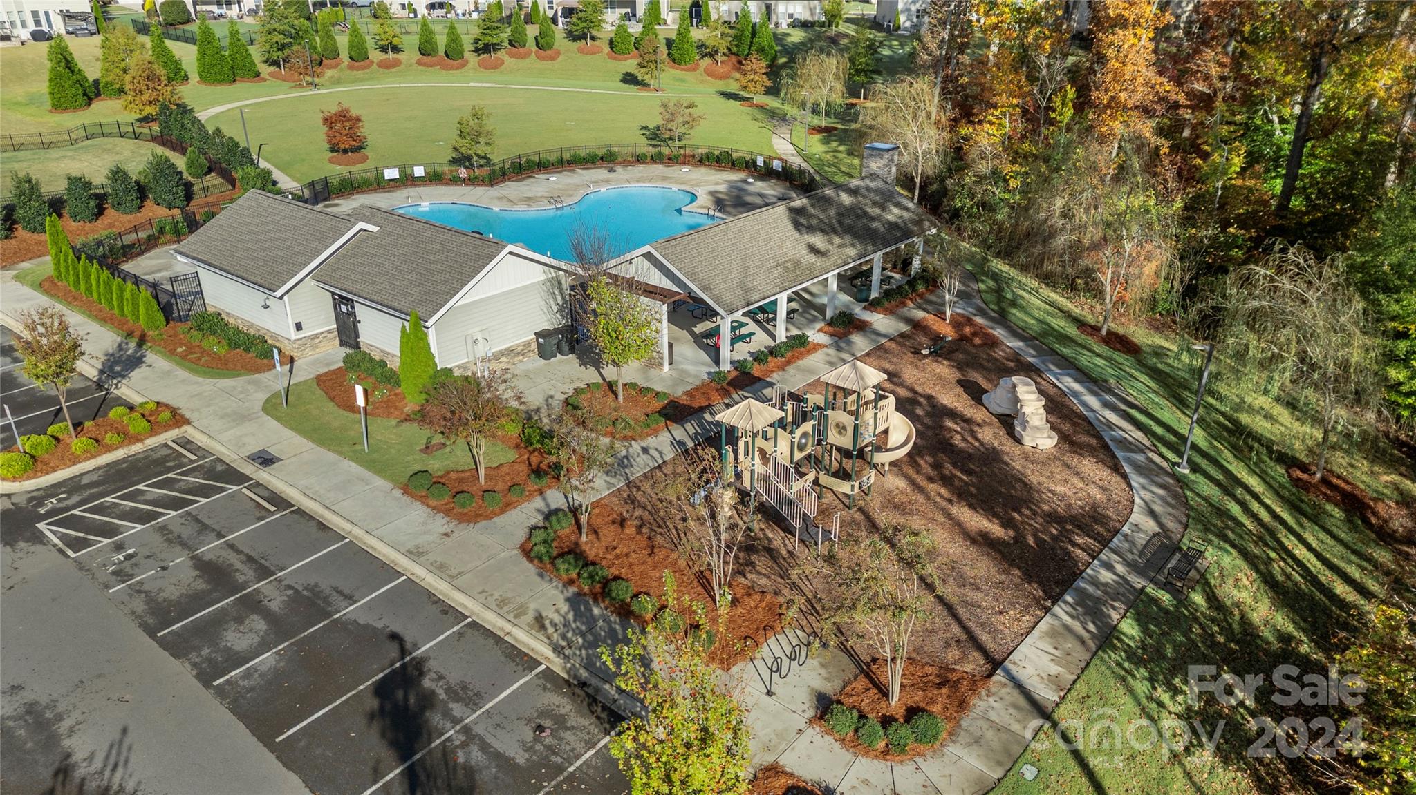 Queensbridge - Residential