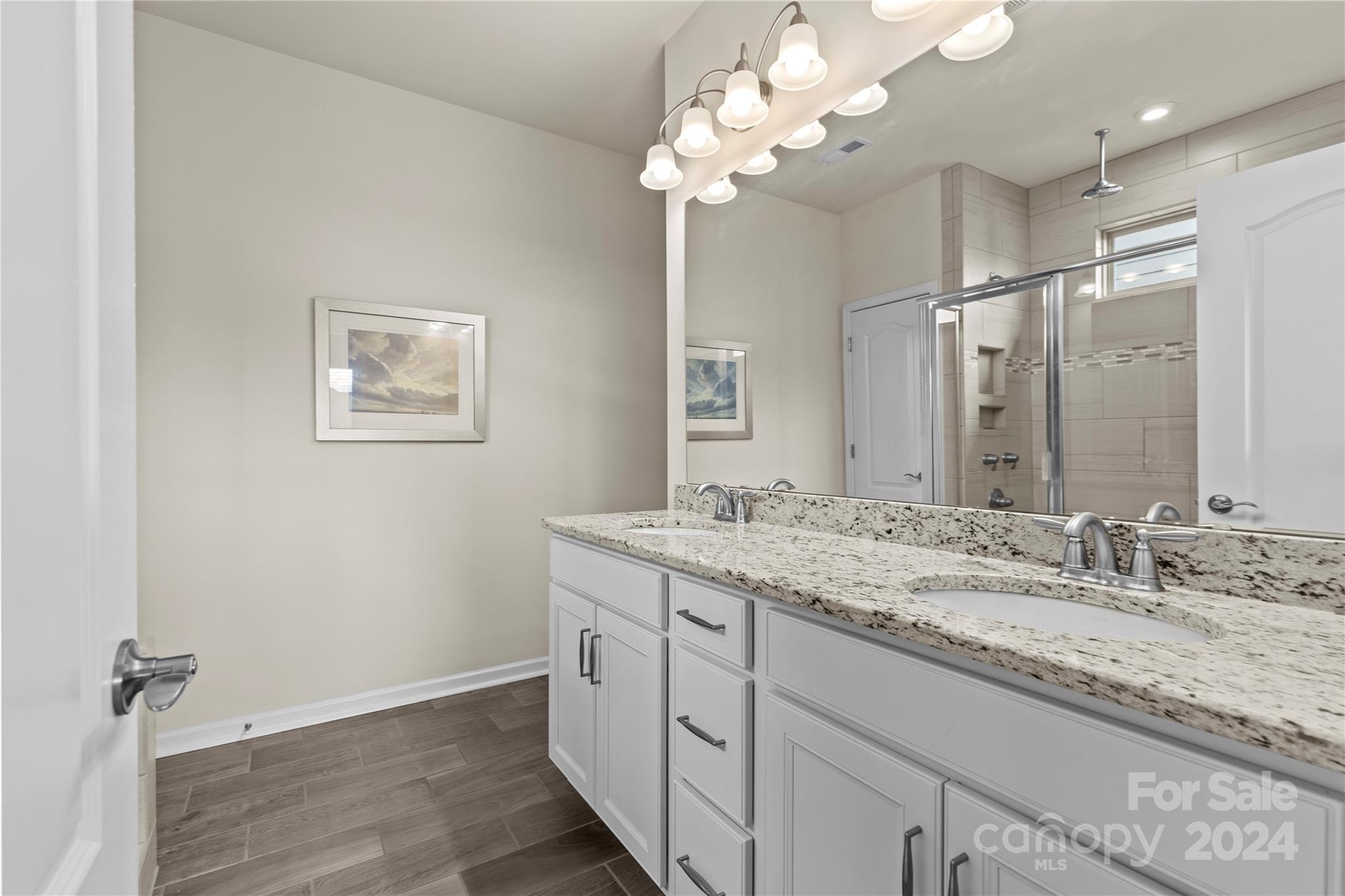 Queensbridge - Residential