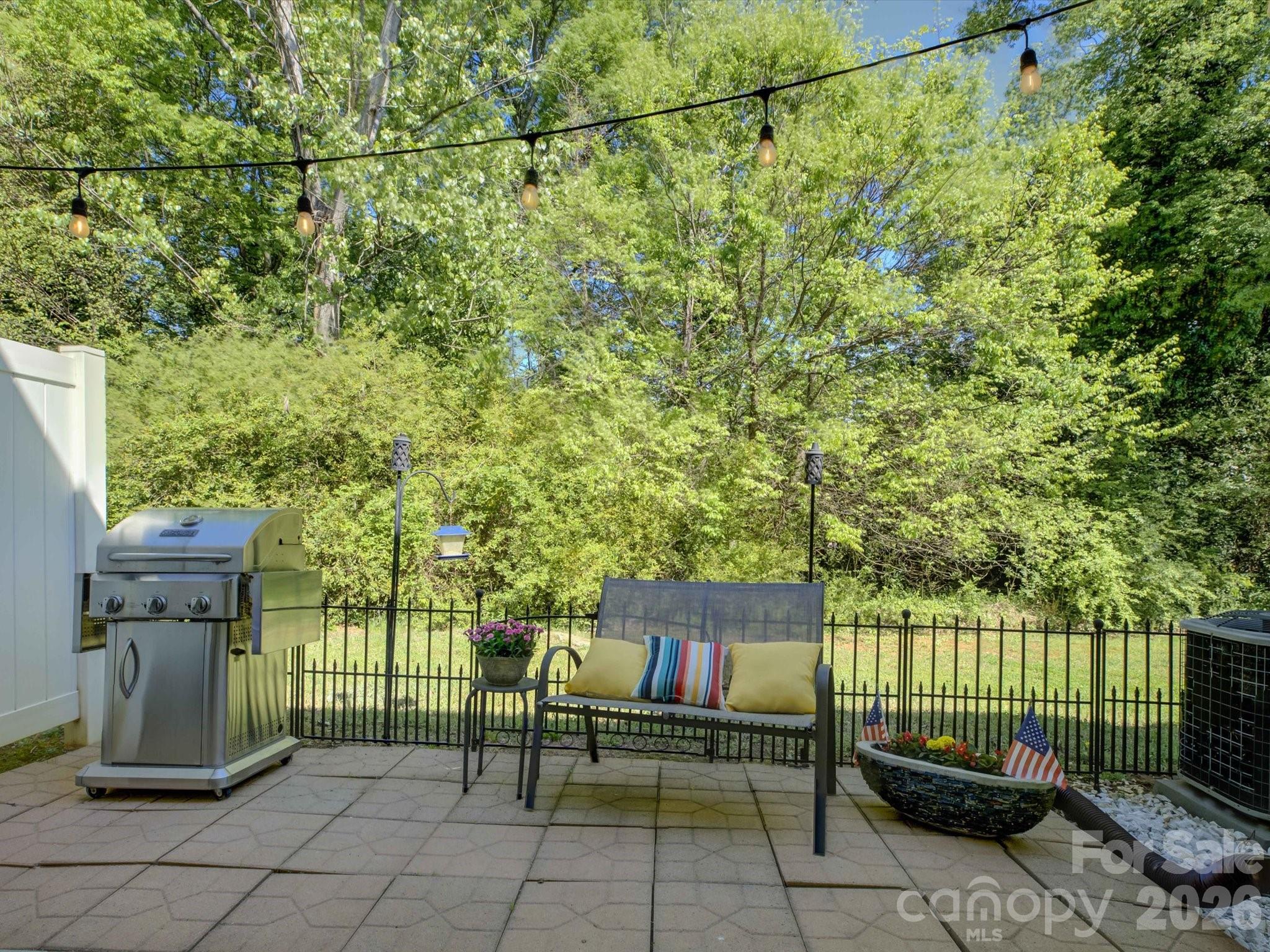 The Mews at Laurel Valley - Residential