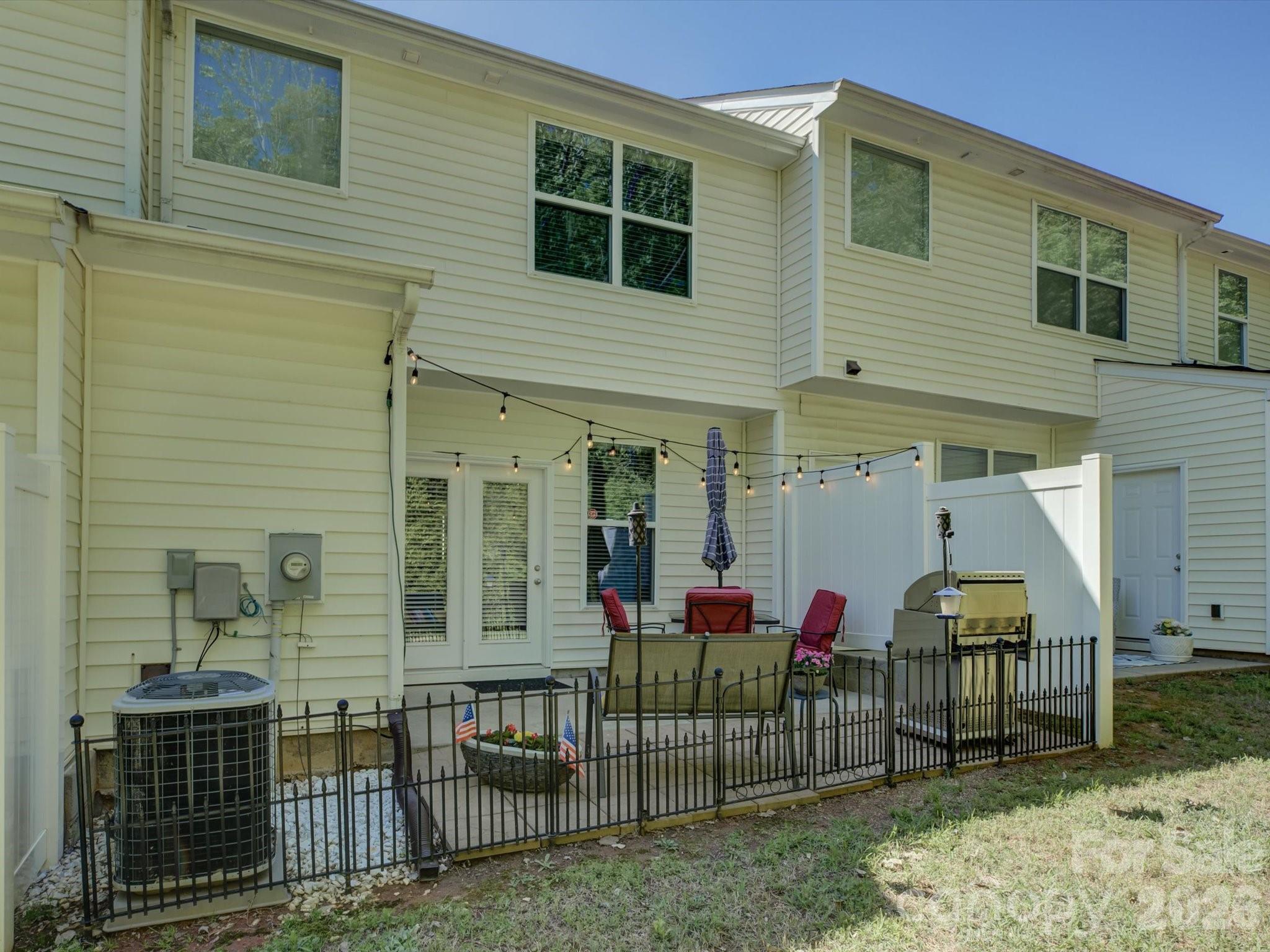 The Mews at Laurel Valley - Residential