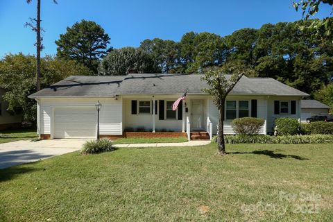 Photo of 1235 Winecoff School Road, Concord, NC 28027 (MLS # 4311907)