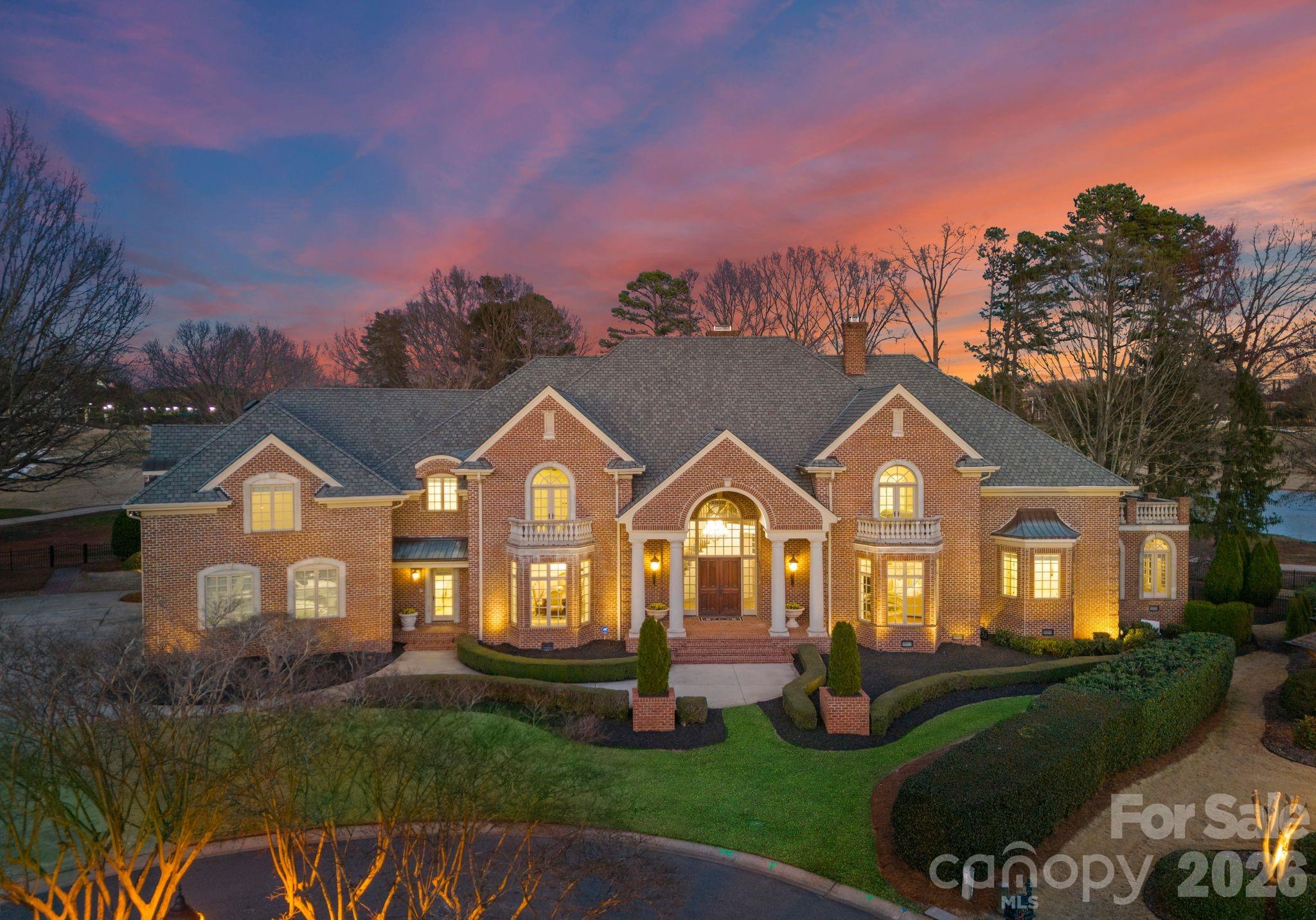 The Peninsula - Residential