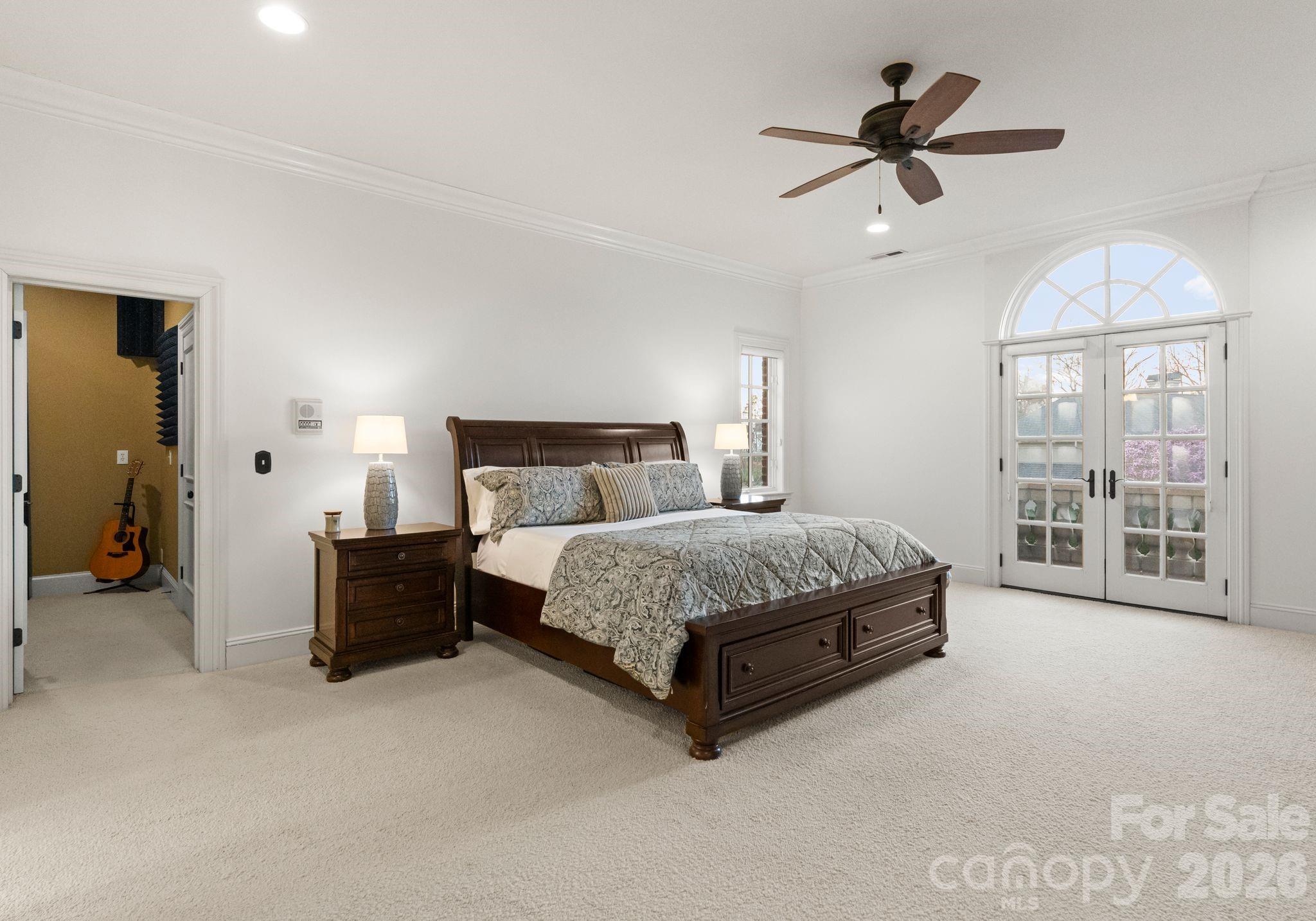 The Peninsula - Residential