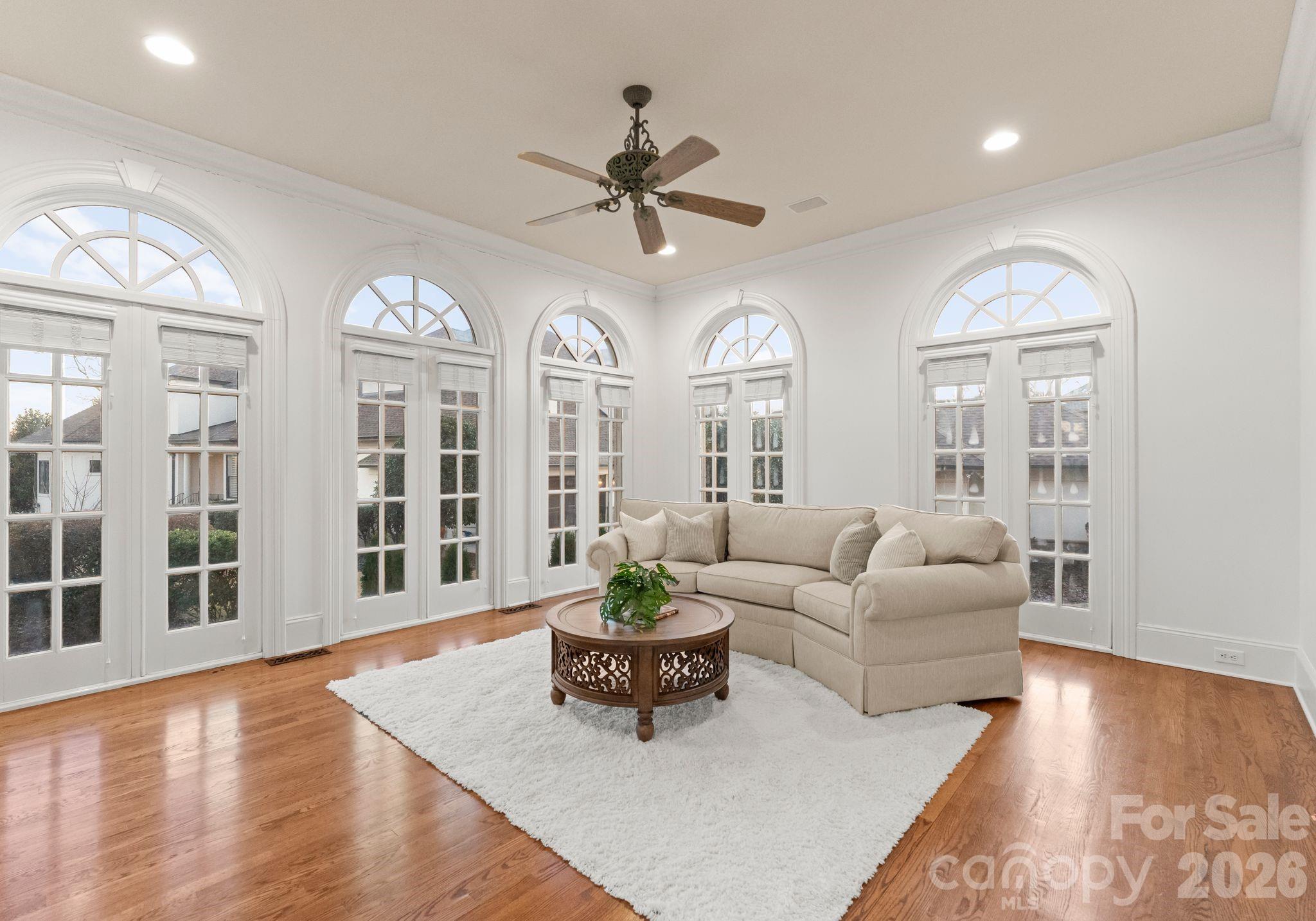 The Peninsula - Residential