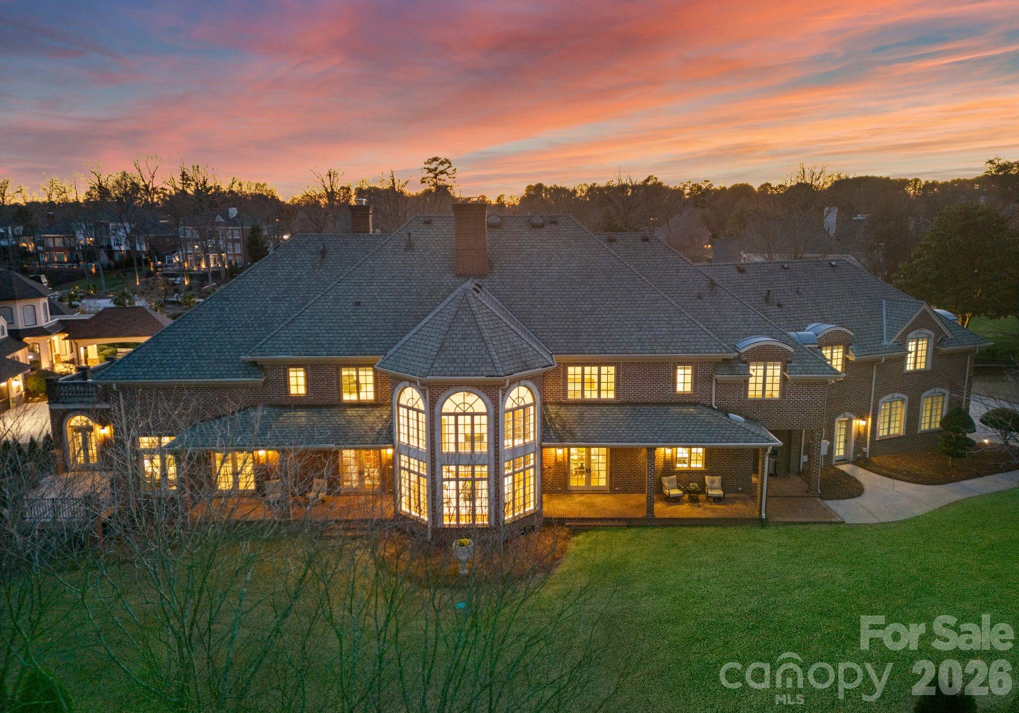 The Peninsula - Residential