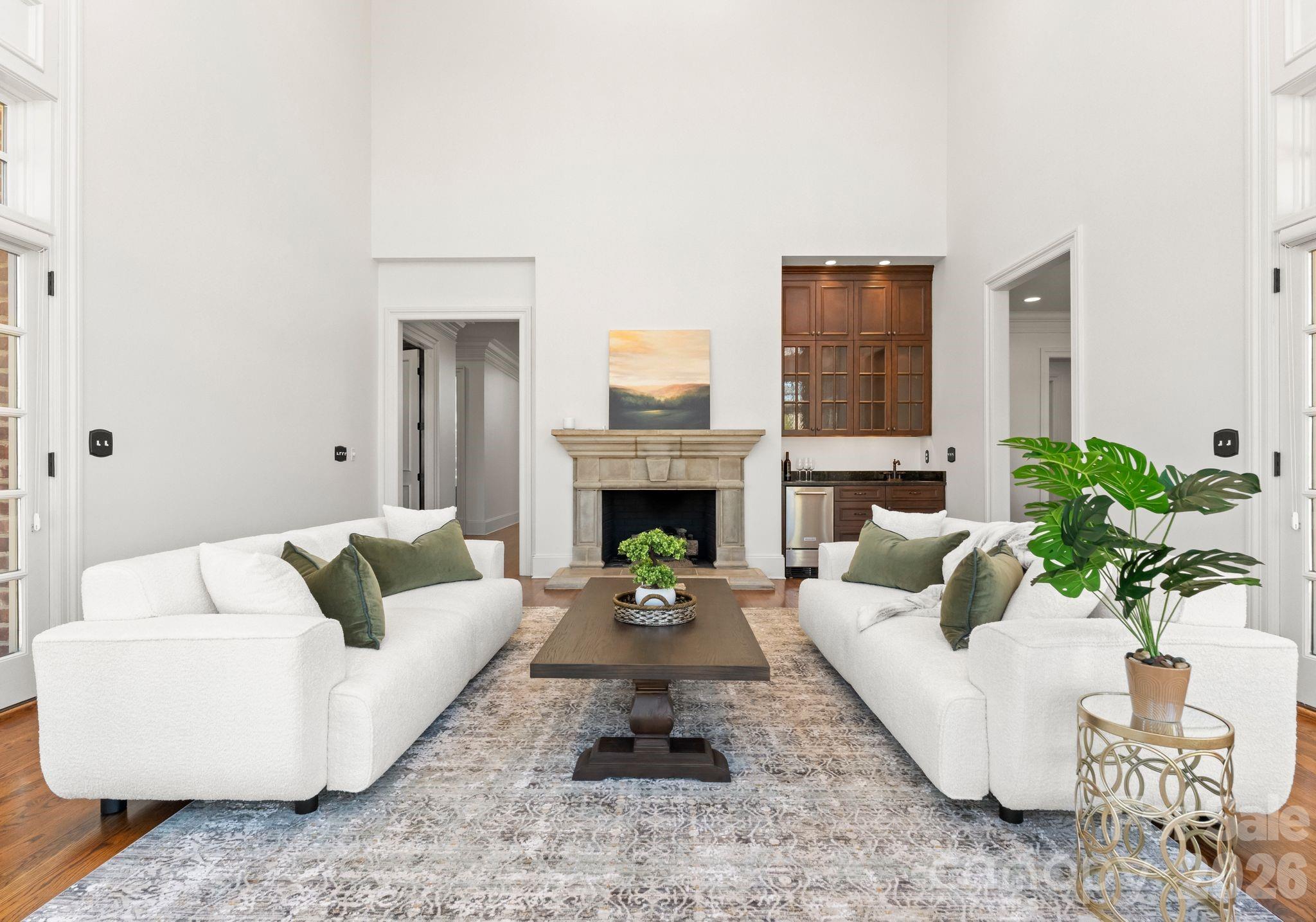 The Peninsula - Residential