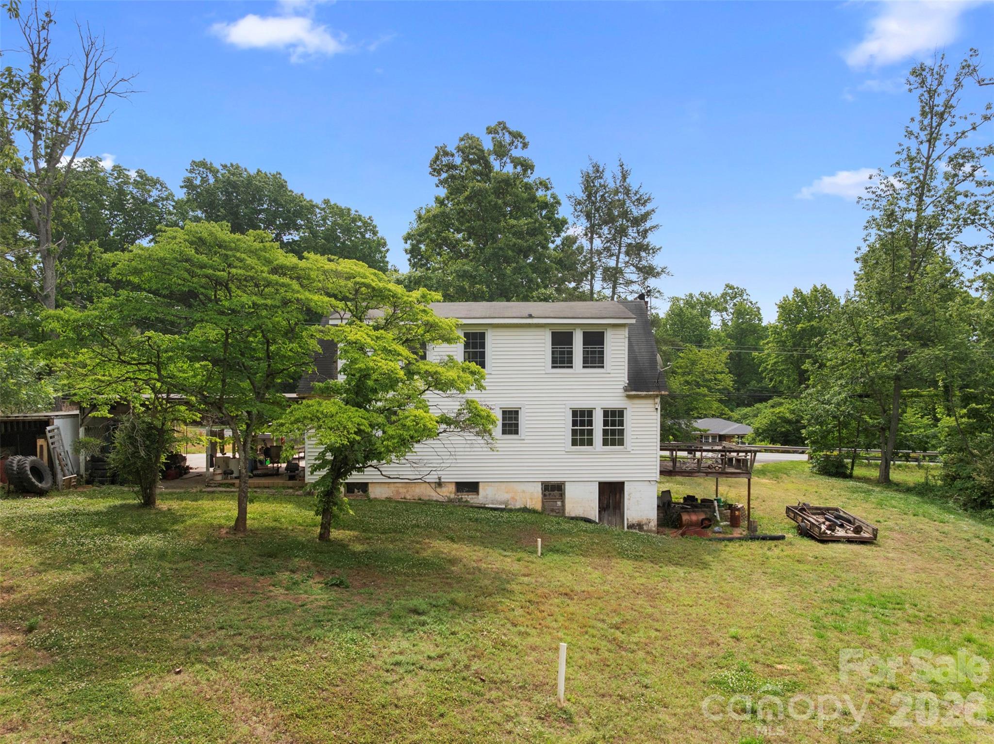2465 E NC Highway 150 Highway E