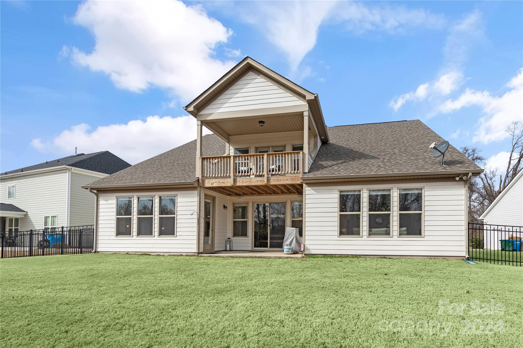 Holcomb Woods - Residential