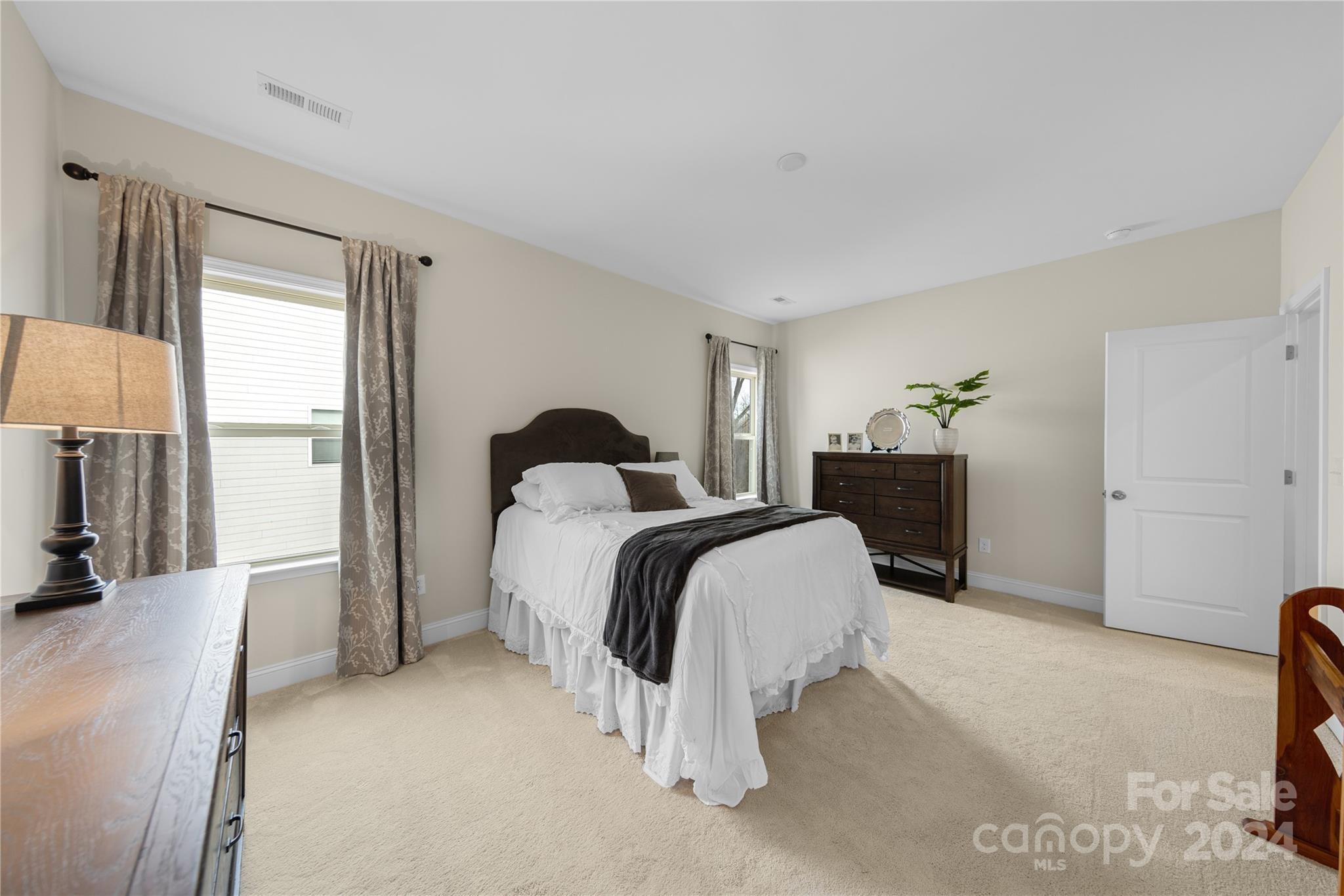 Holcomb Woods - Residential