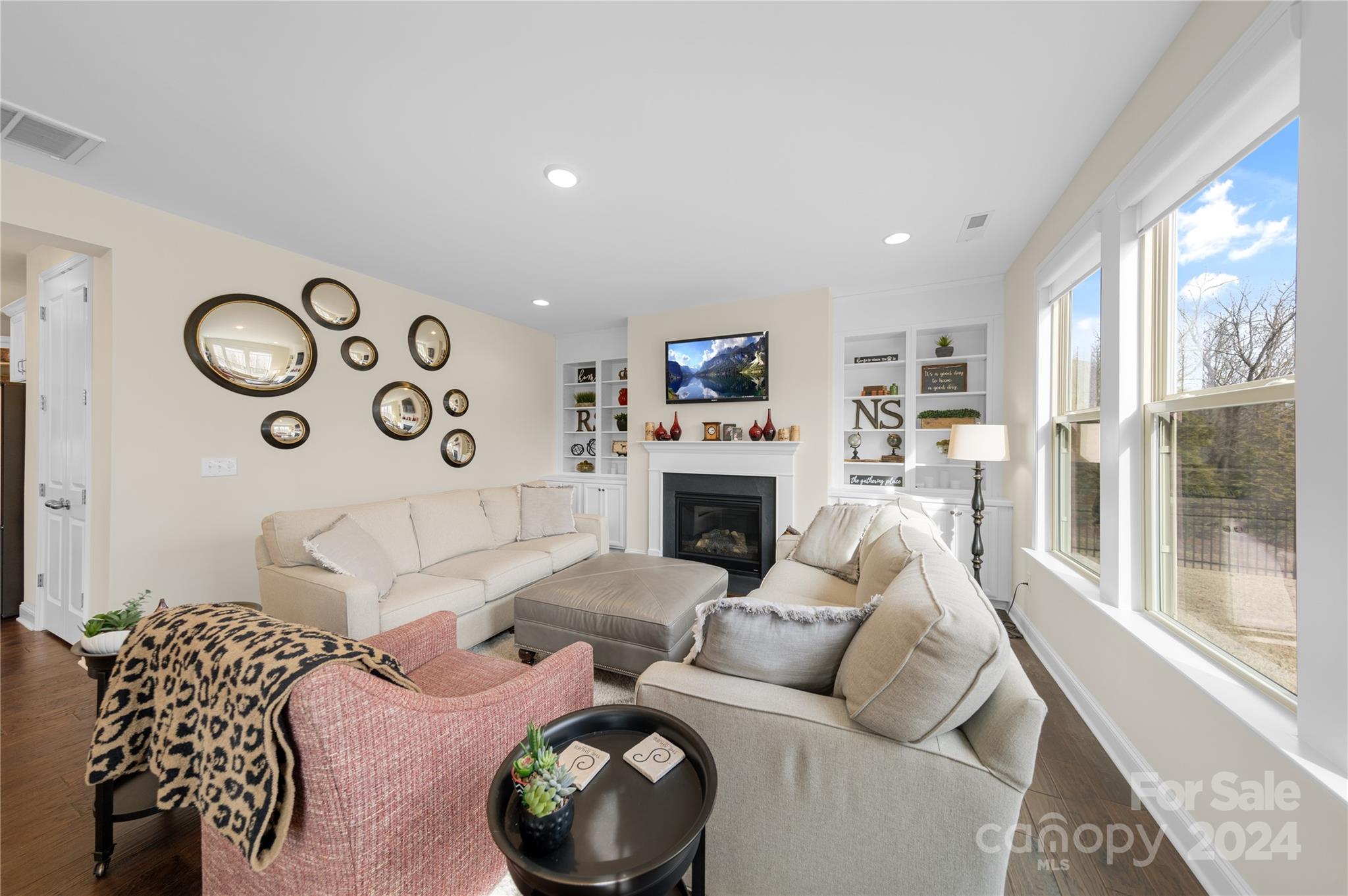 Holcomb Woods - Residential