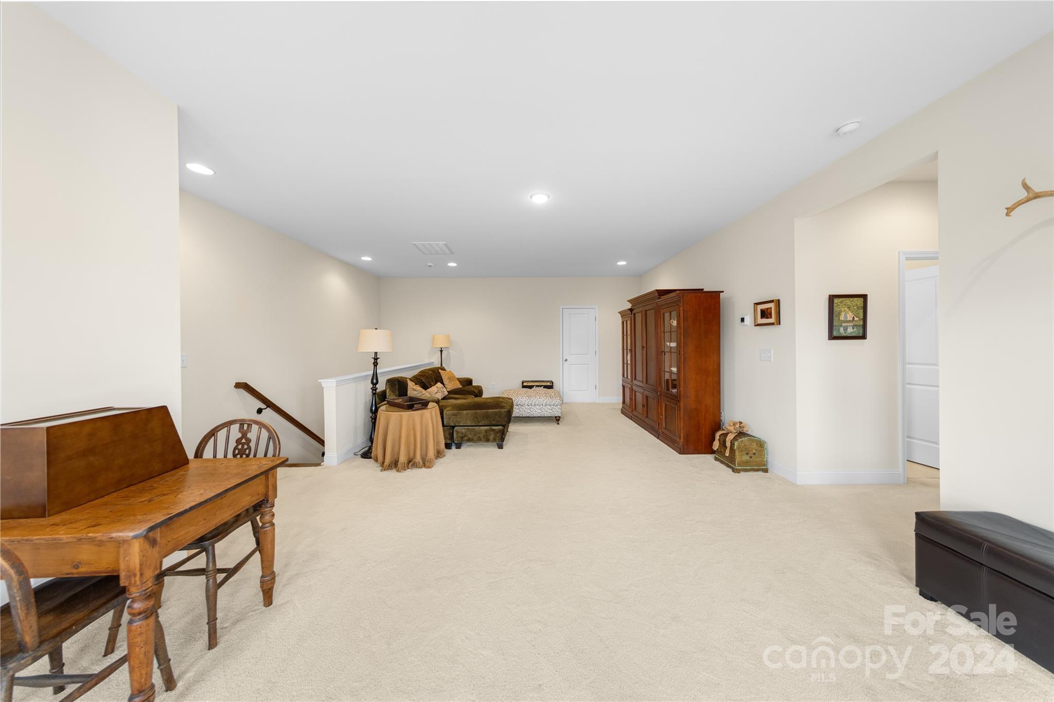 Holcomb Woods - Residential