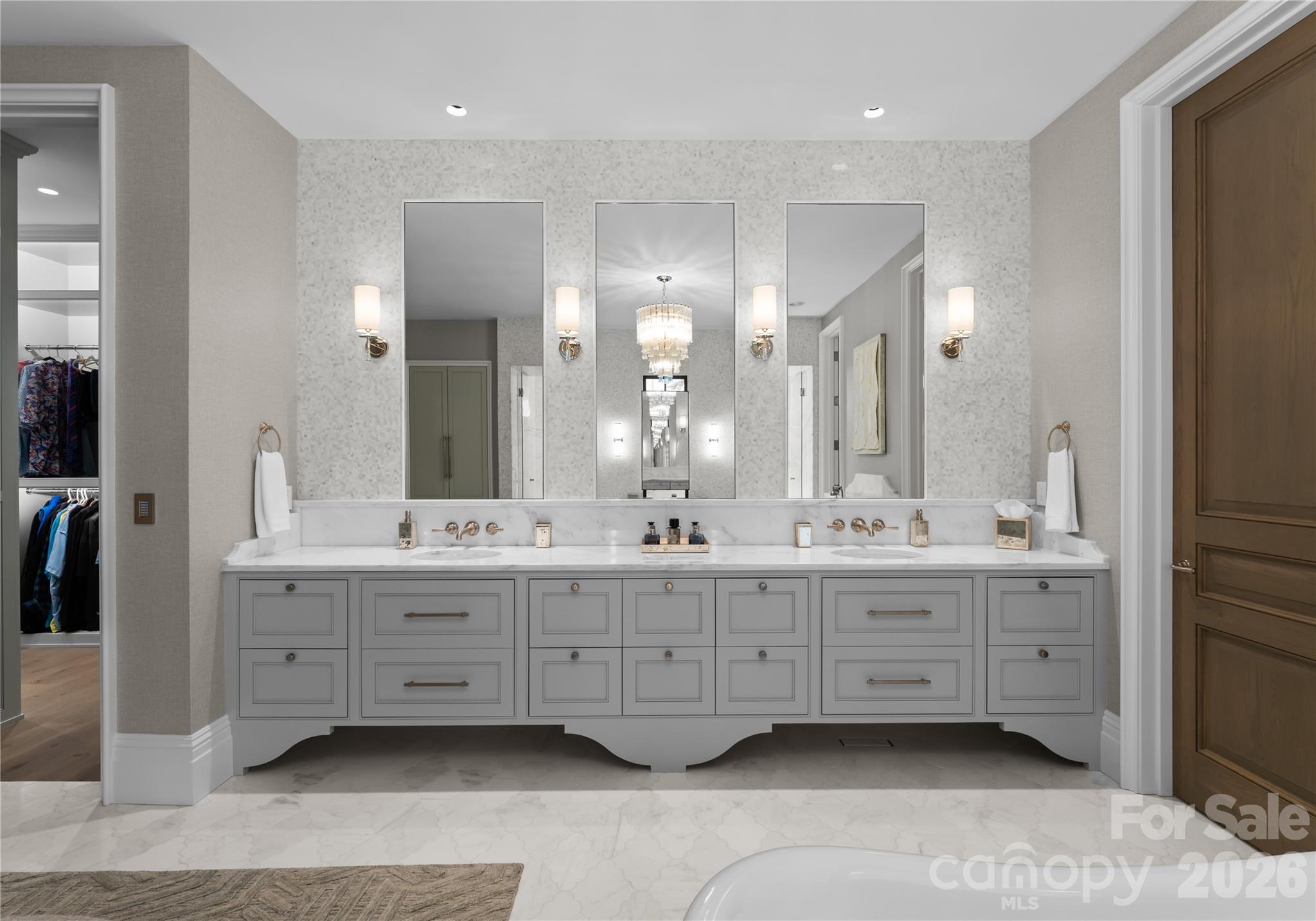 The Peninsula - Residential