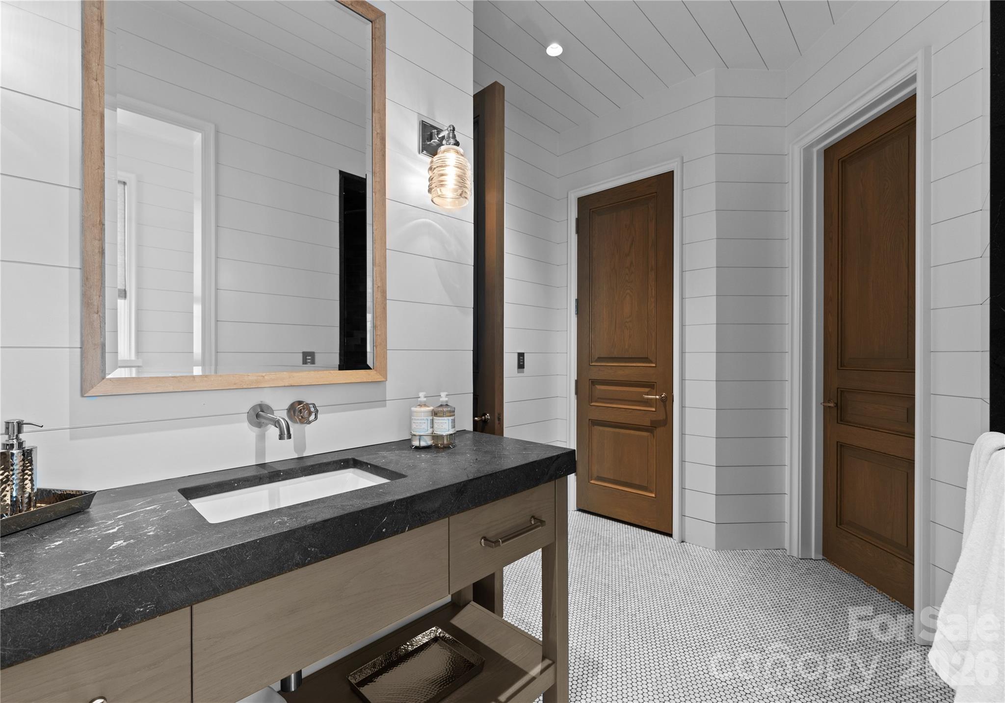 The Peninsula - Residential