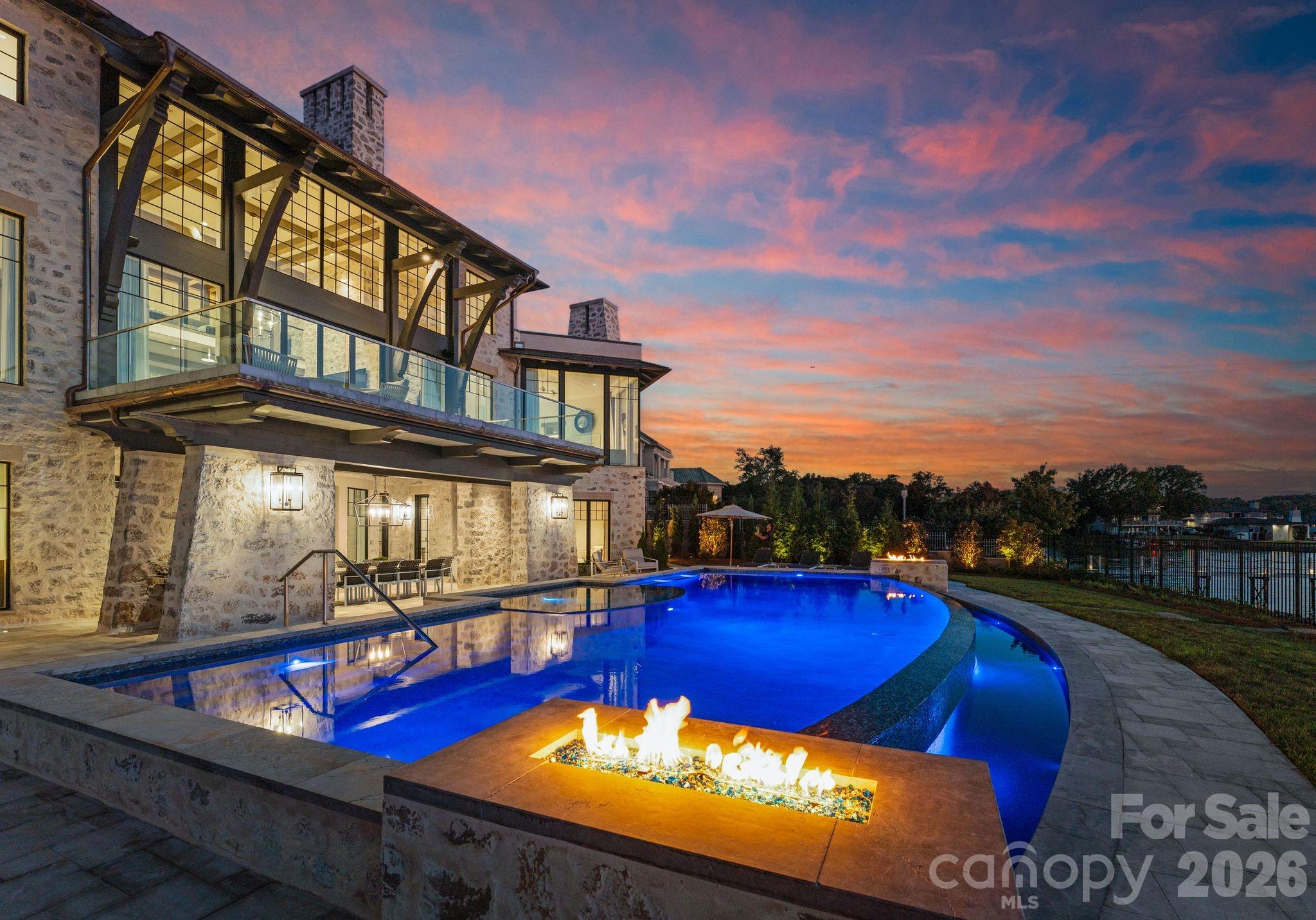 The Peninsula - Residential